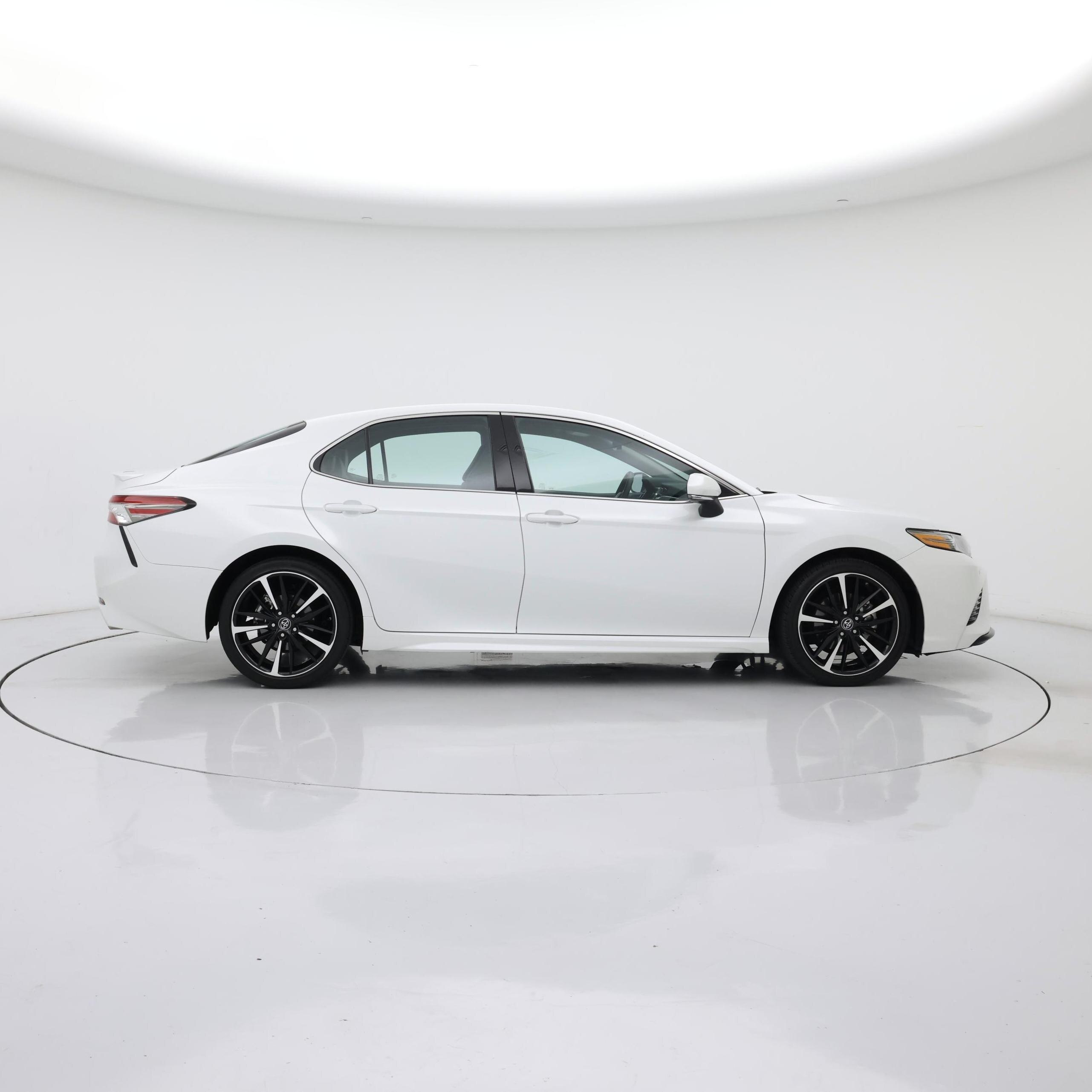 Thumbnail: 2018 Toyota Camry - 7