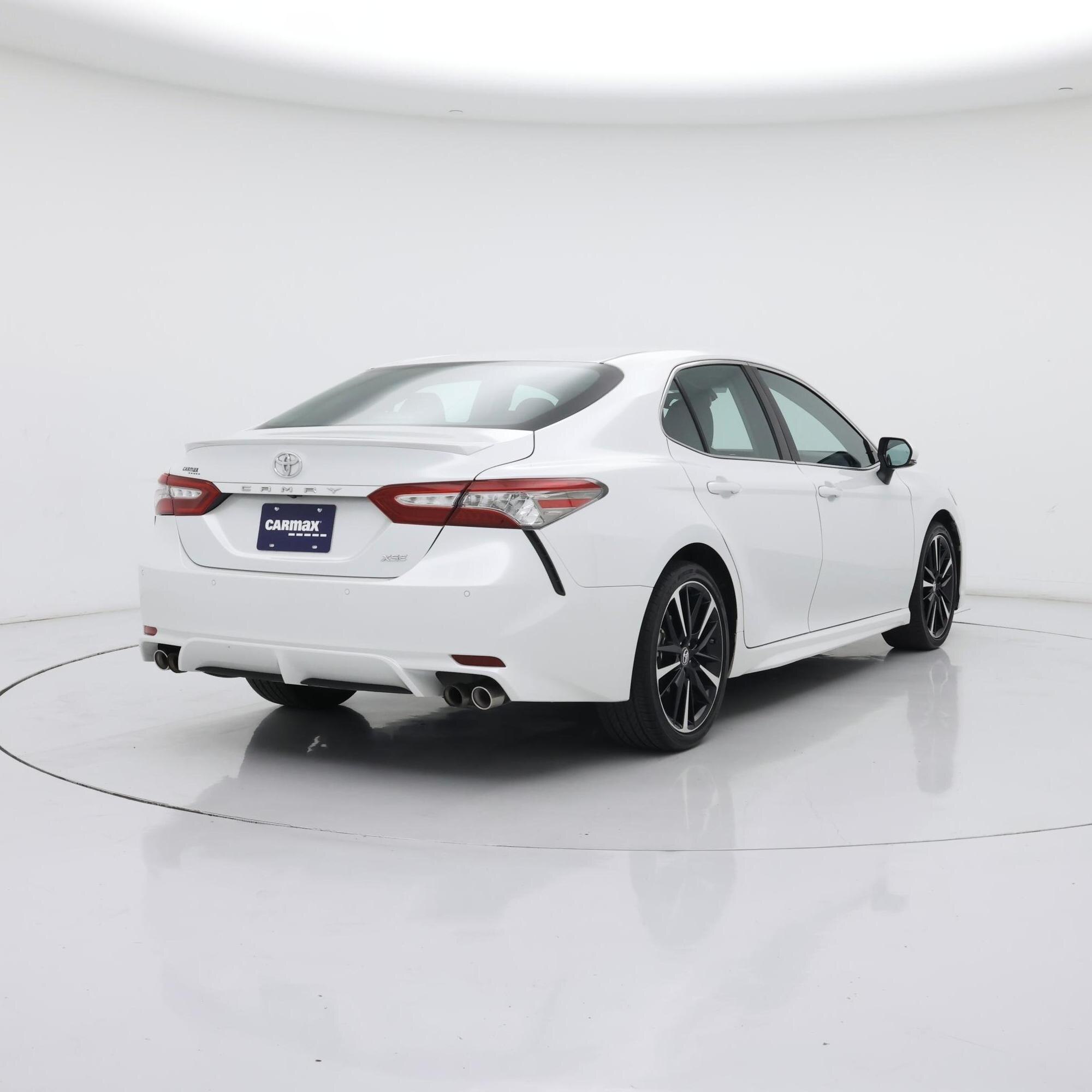 Thumbnail: 2018 Toyota Camry - 8