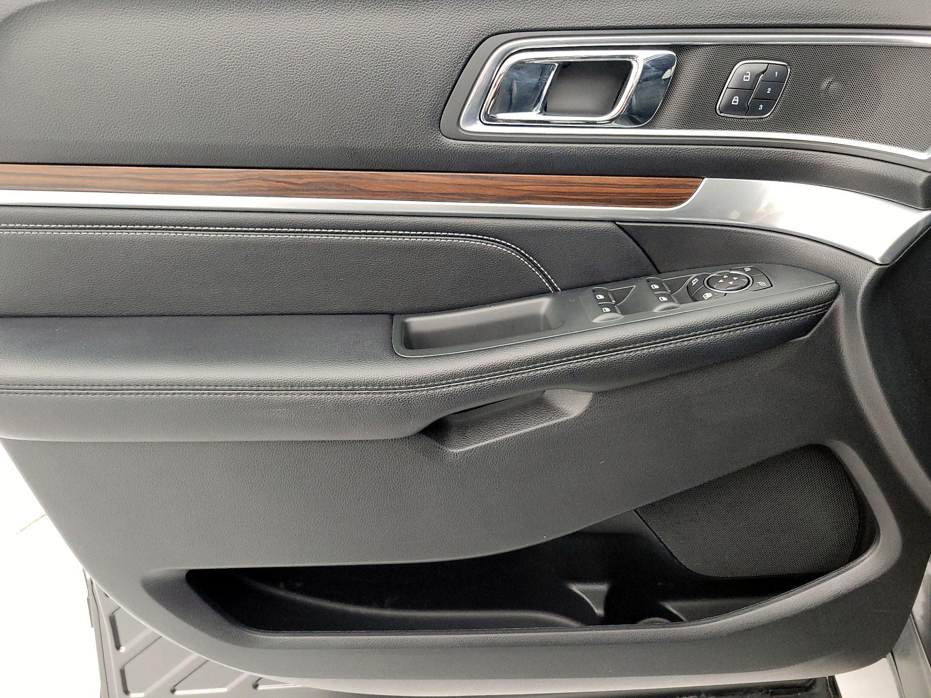 Thumbnail: 2017 Ford Explorer - 12