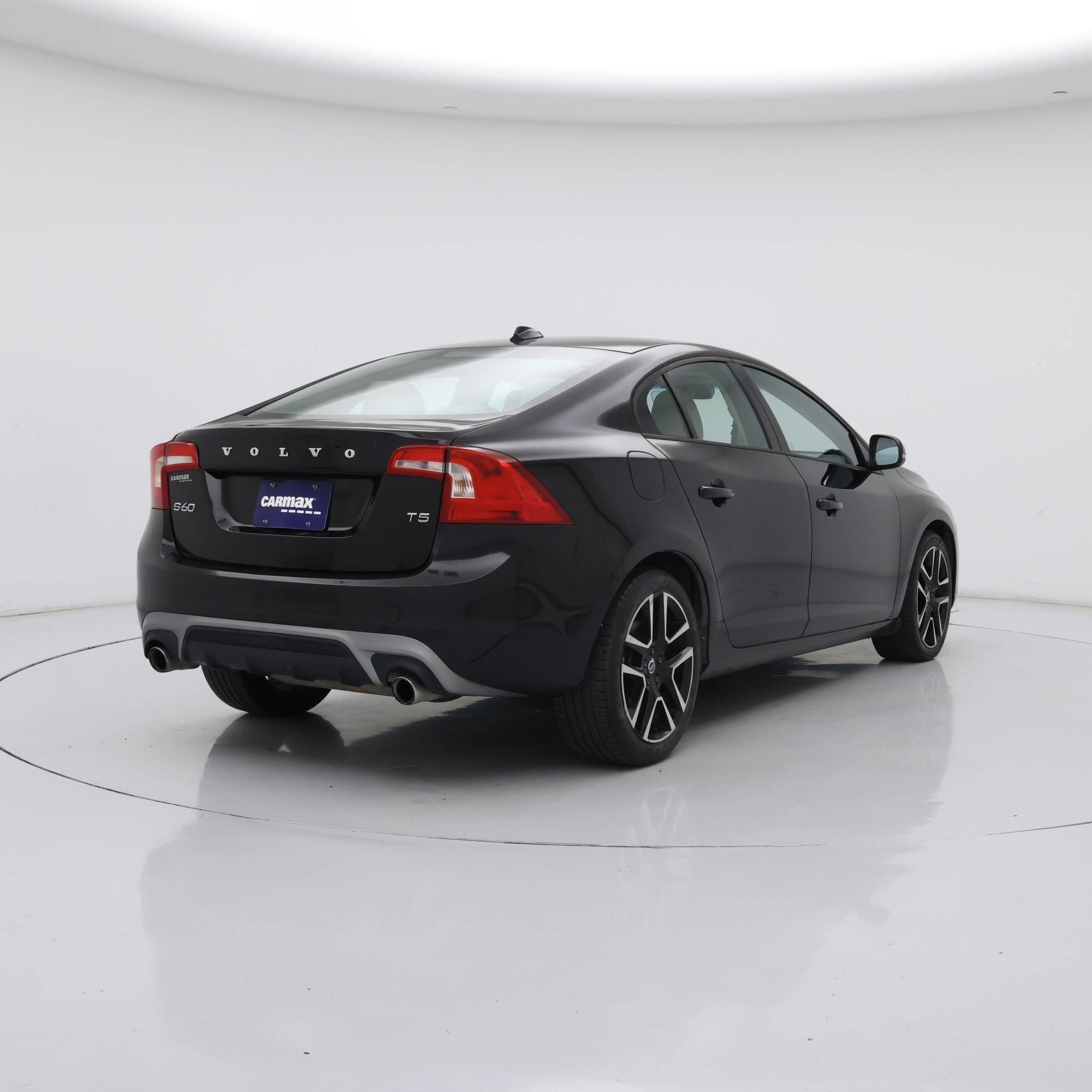 Thumbnail: 2017 Volvo S60 - 8