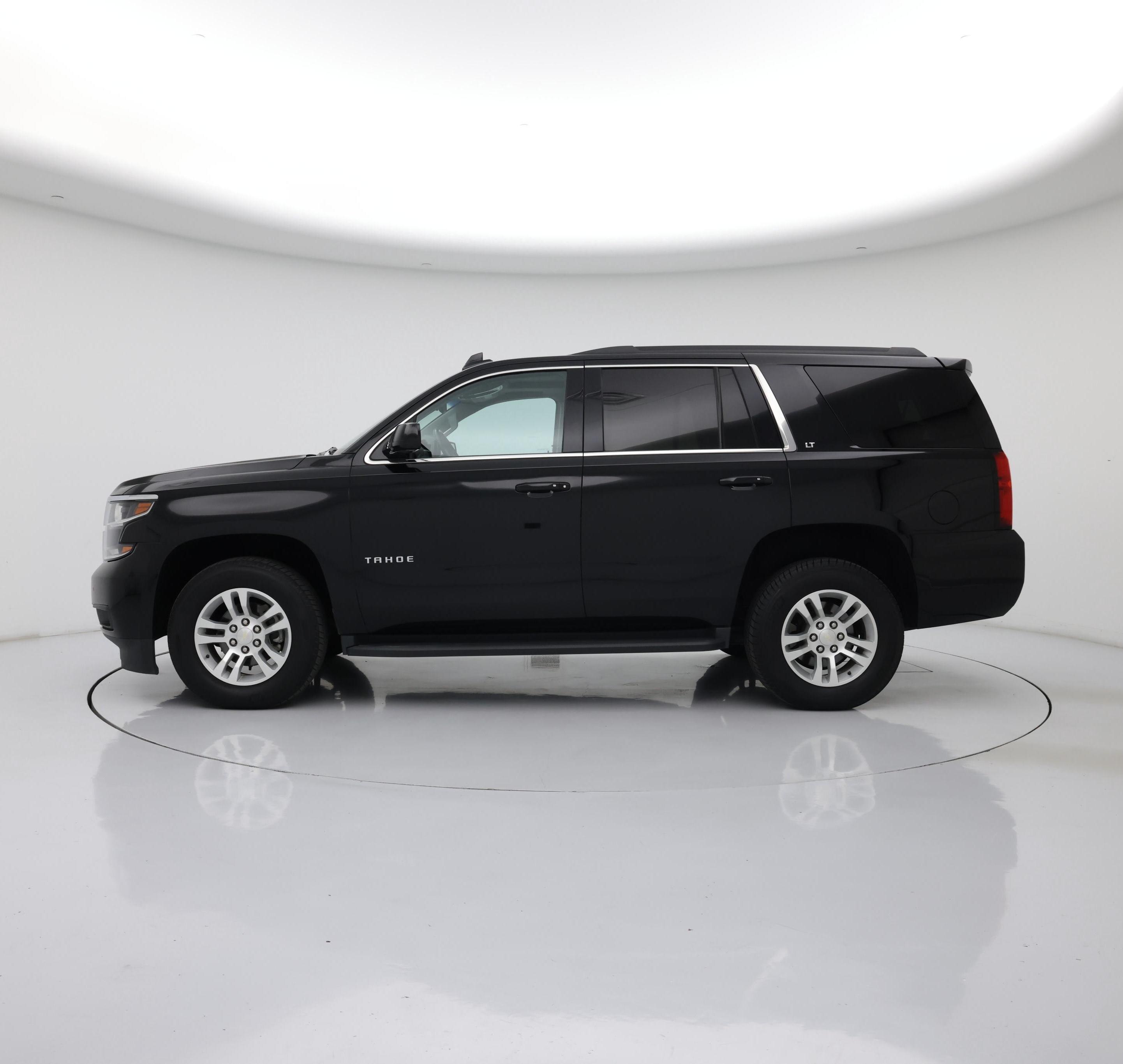 Thumbnail: 2017 Chevrolet Tahoe - 3