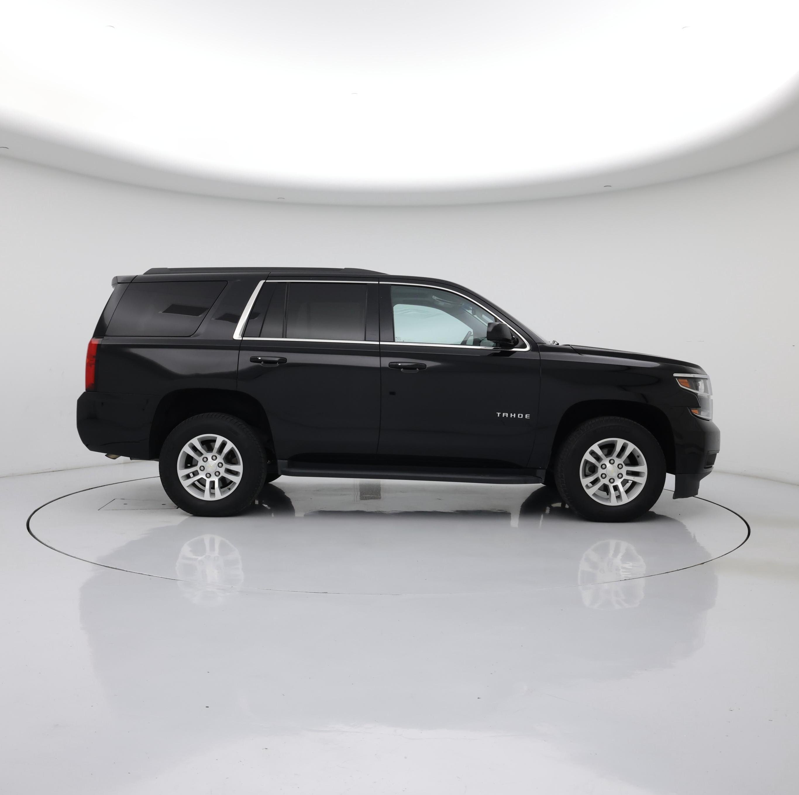 Thumbnail: 2017 Chevrolet Tahoe - 7