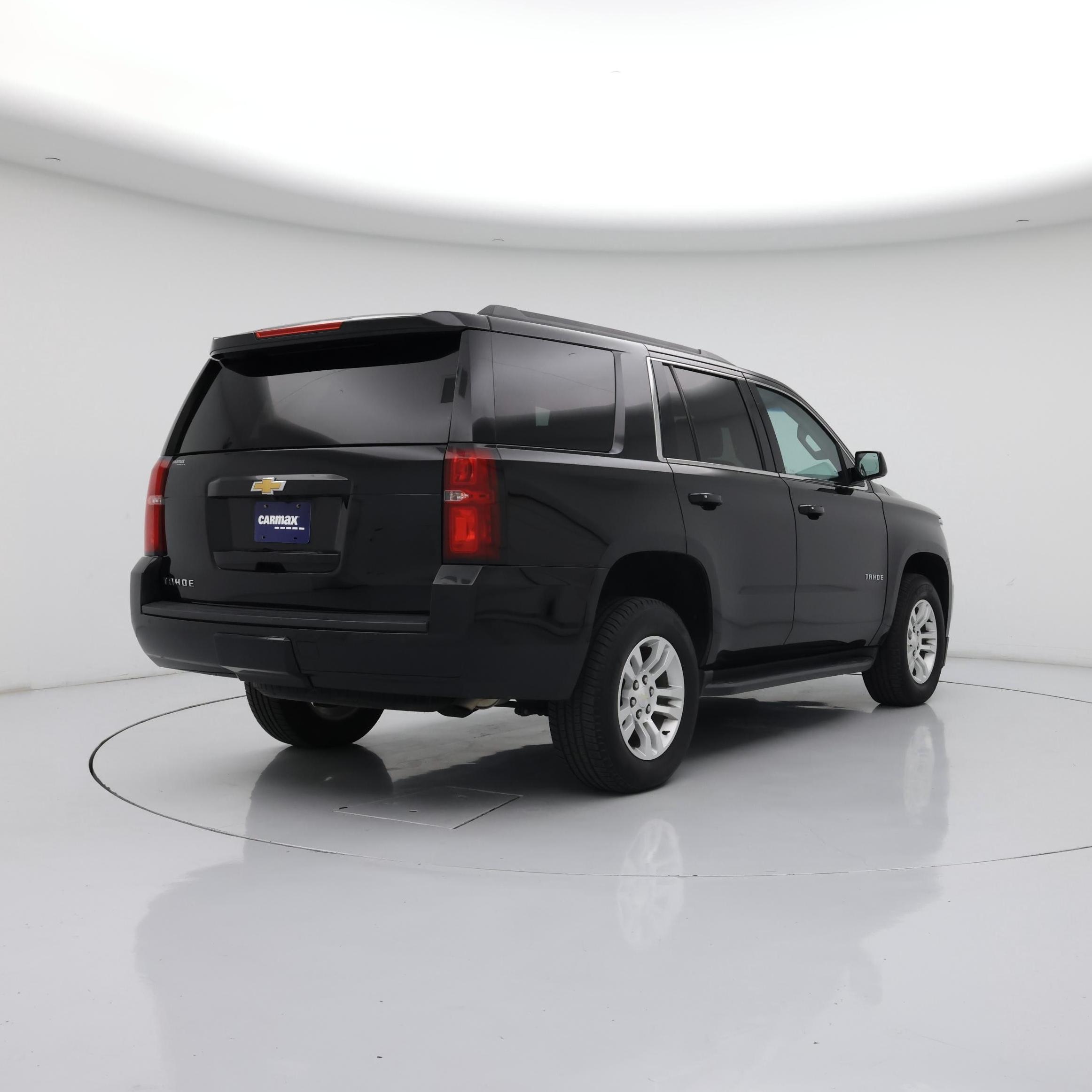 Thumbnail: 2017 Chevrolet Tahoe - 8