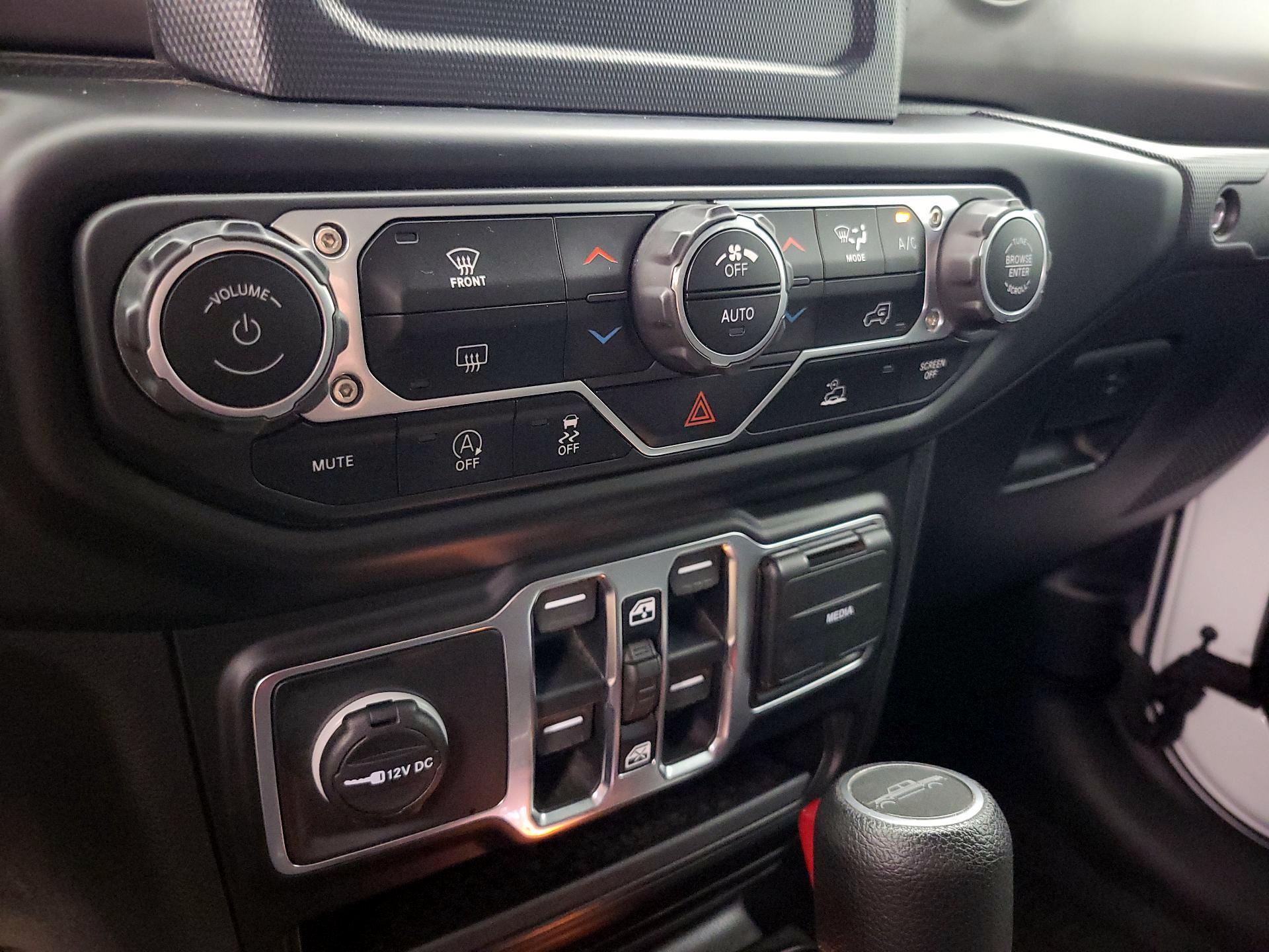 Thumbnail: 2021 Jeep Gladiator - 16