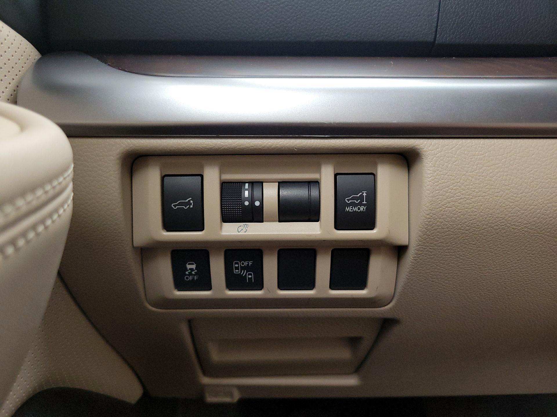 Thumbnail: 2015 Subaru Outback - 13