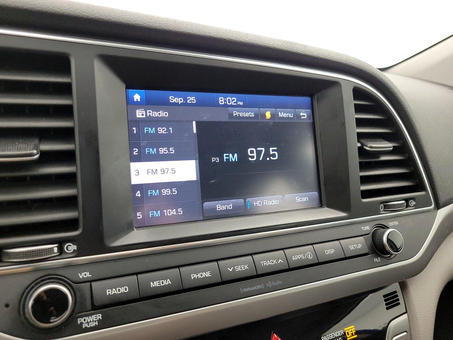 Thumbnail: 2018 Hyundai Elantra - 15