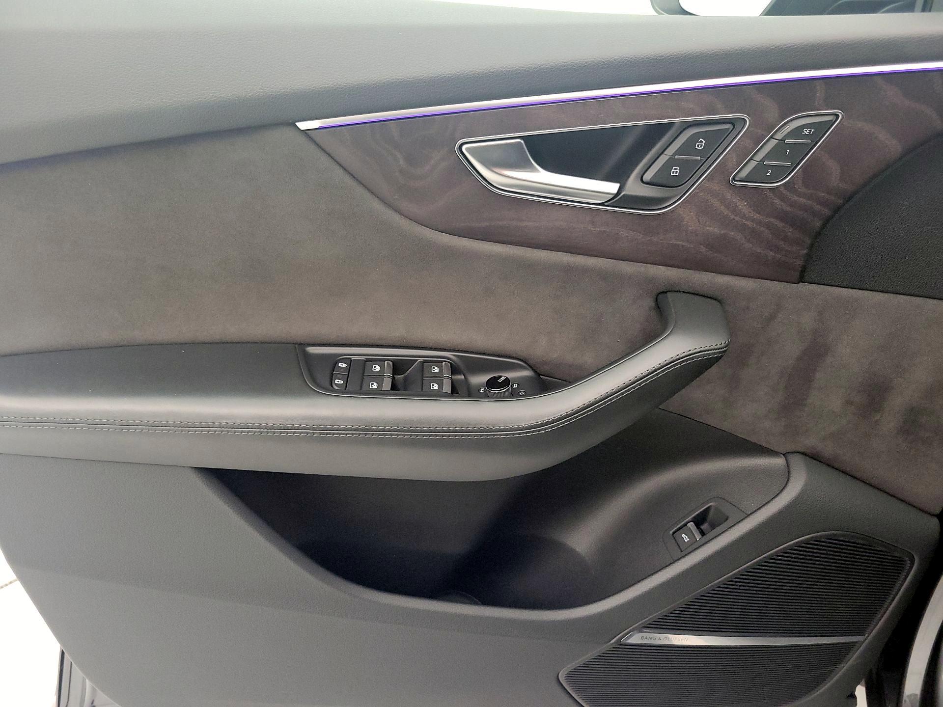 Thumbnail: 2019 Audi Q8 - 12
