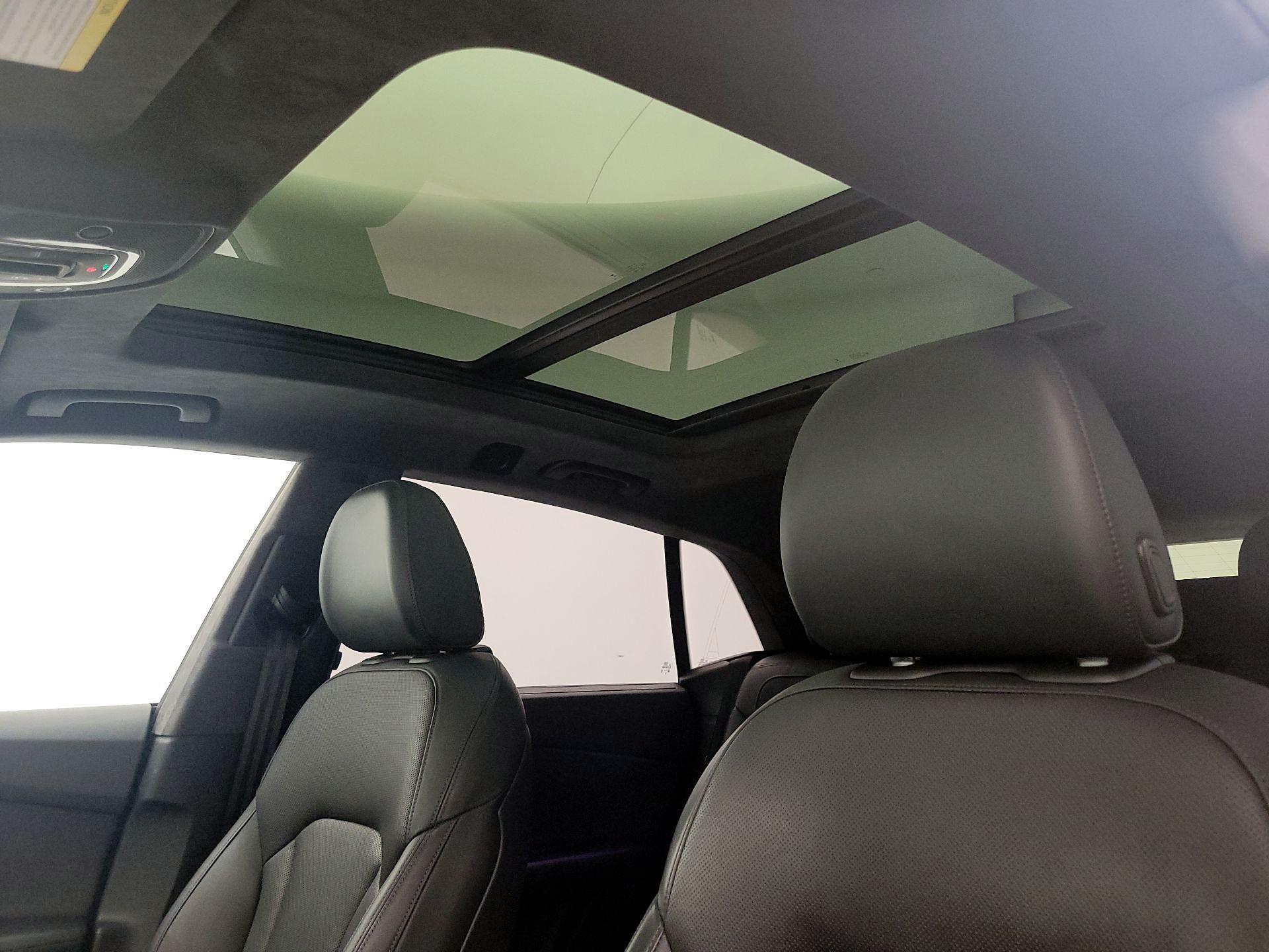 Thumbnail: 2019 Audi Q8 - 20