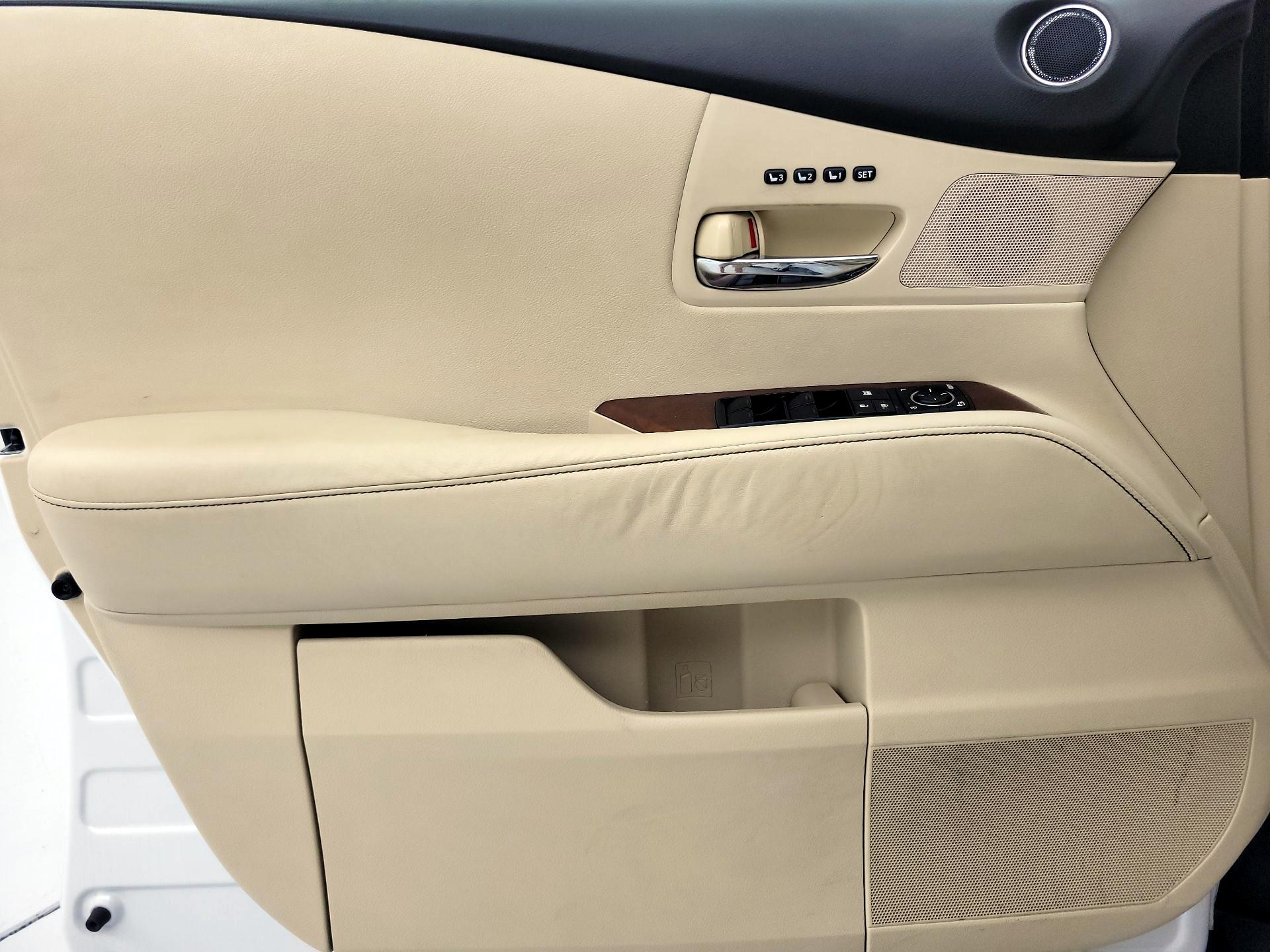 Thumbnail: 2015 Lexus RX - 12