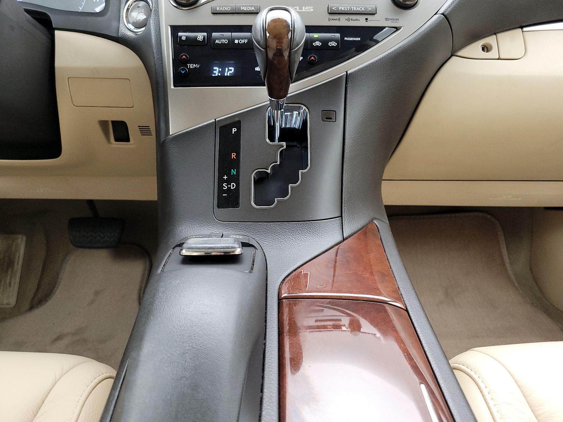 Thumbnail: 2015 Lexus RX - 18