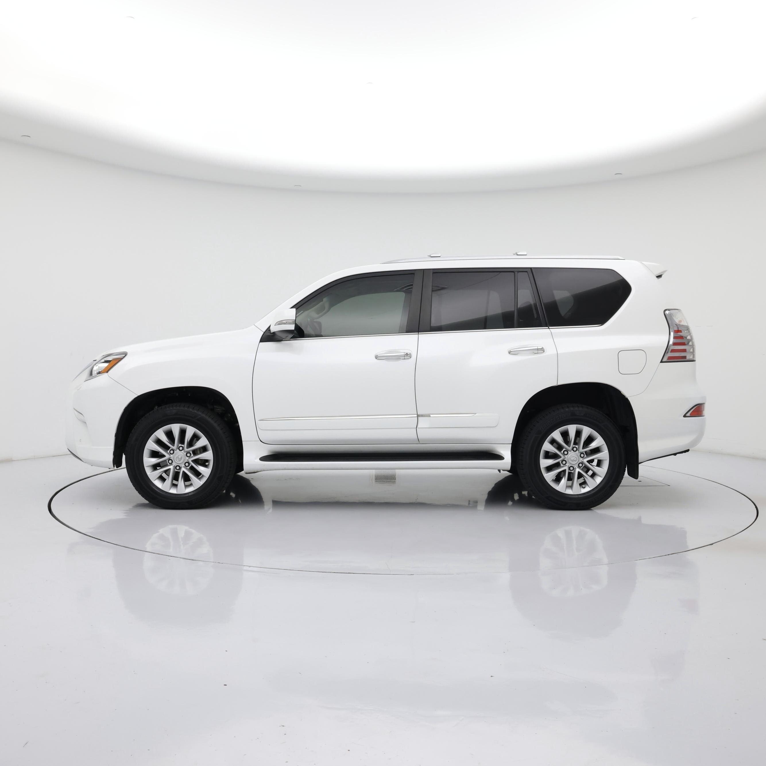 Thumbnail: 2017 Lexus GX - 3