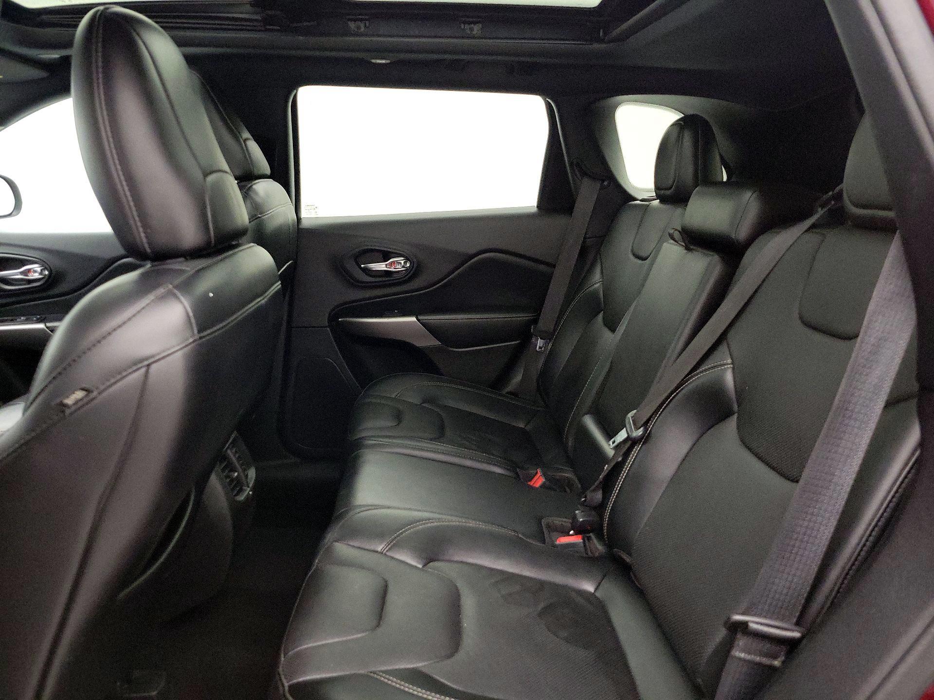 Thumbnail: 2021 Jeep Cherokee - 20