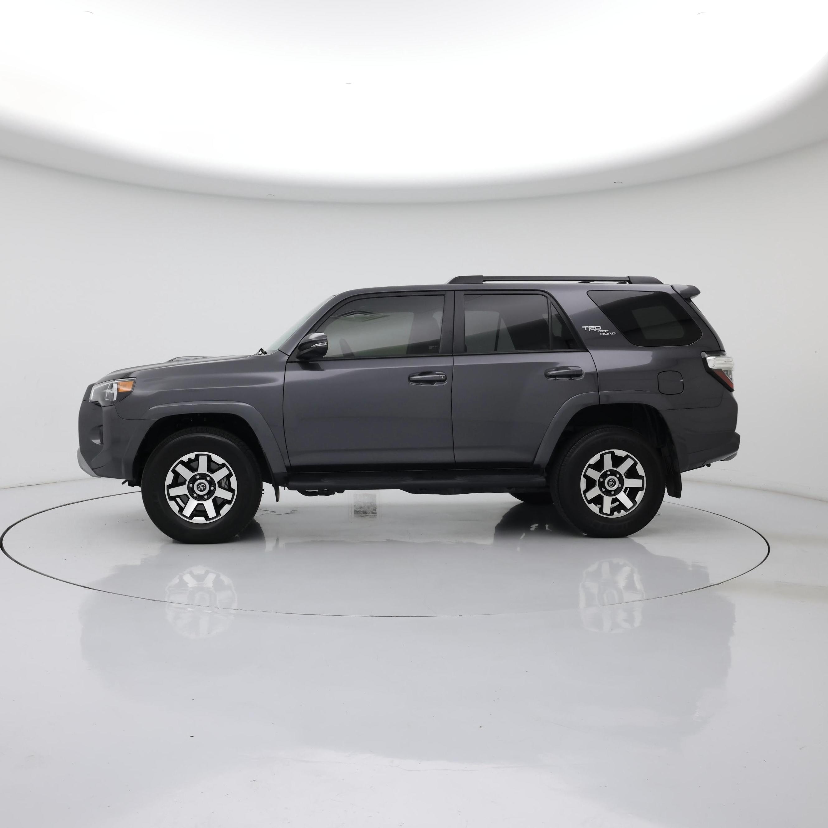Thumbnail: 2021 Toyota 4Runner - 3