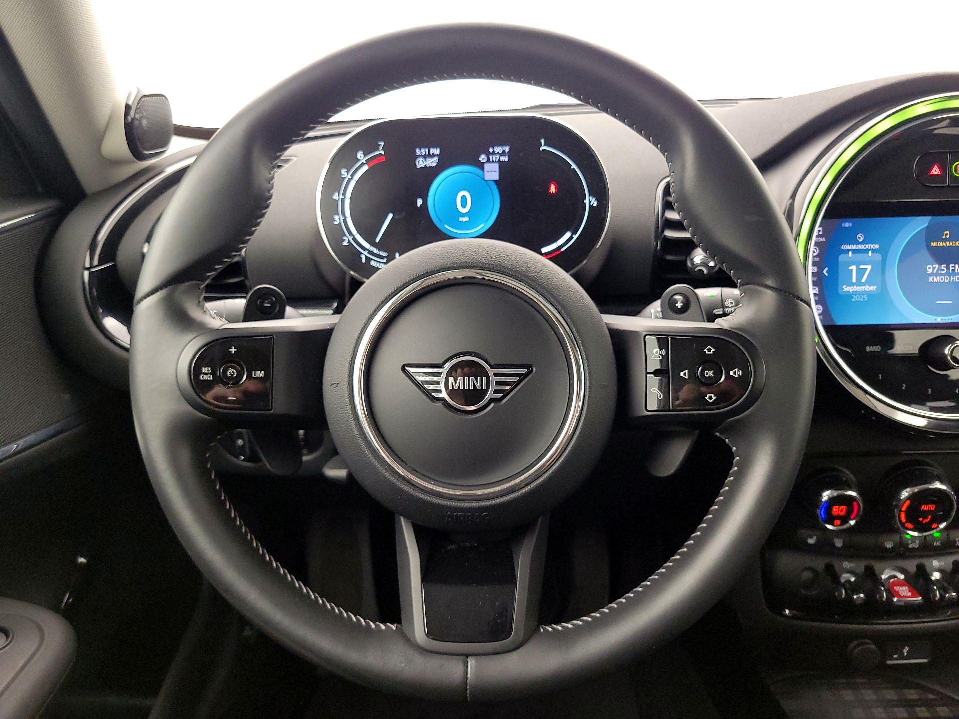 Thumbnail: 2023 MINI Cooper Clubman - 10