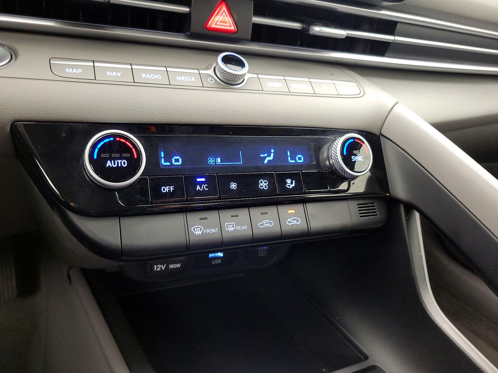 Thumbnail: 2024 Hyundai Elantra - 17