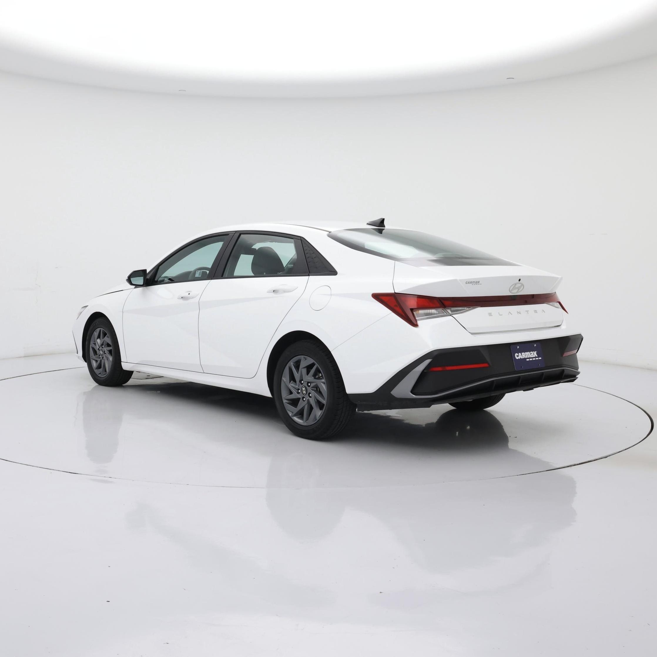 Thumbnail: 2024 Hyundai Elantra - 2