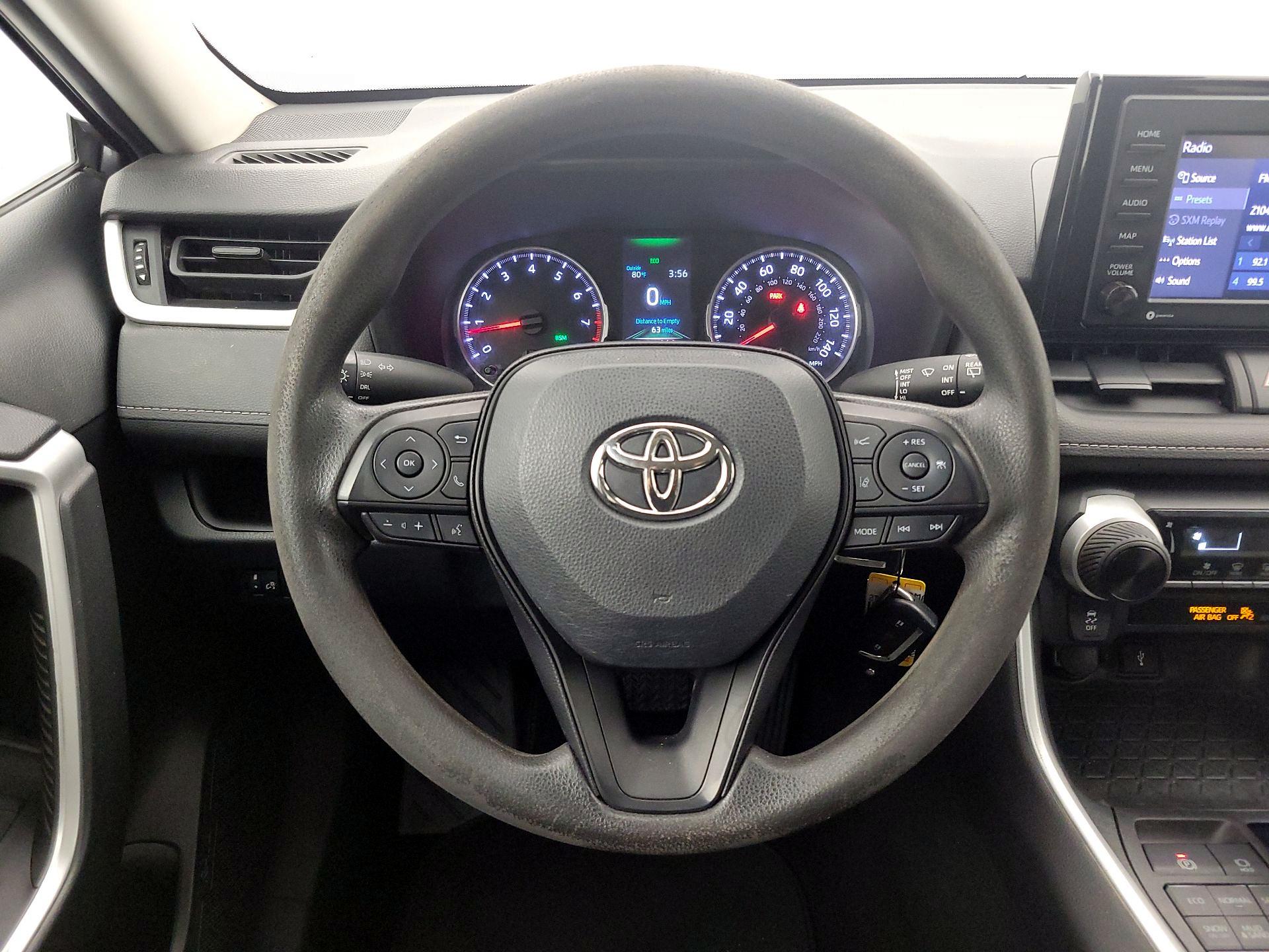 Thumbnail: 2022 Toyota RAV4 - 10