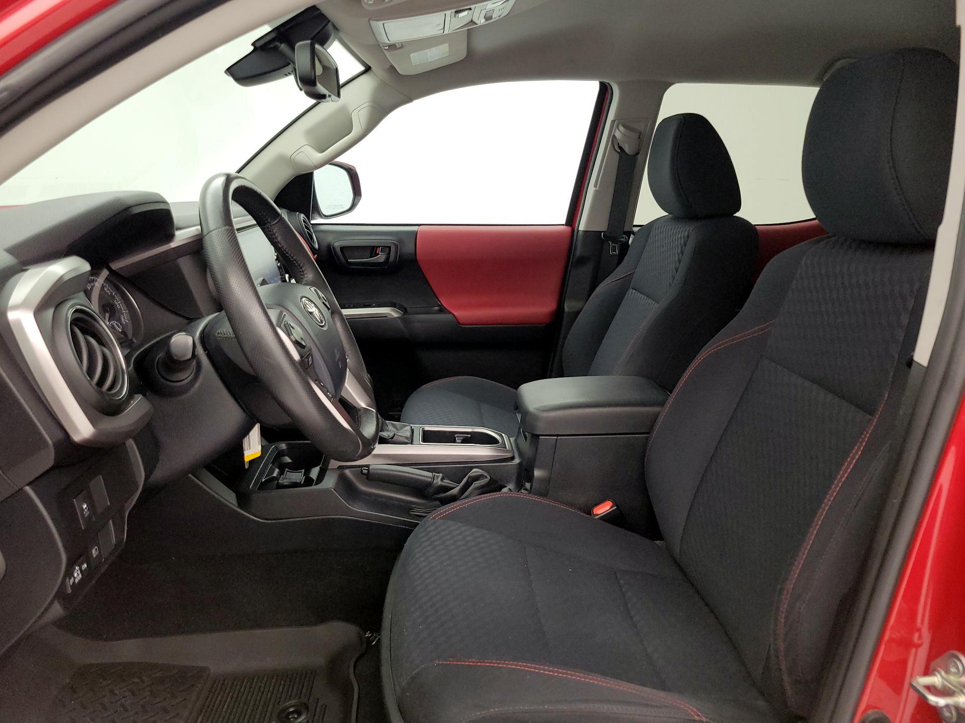 Thumbnail: 2020 Toyota Tacoma - 11