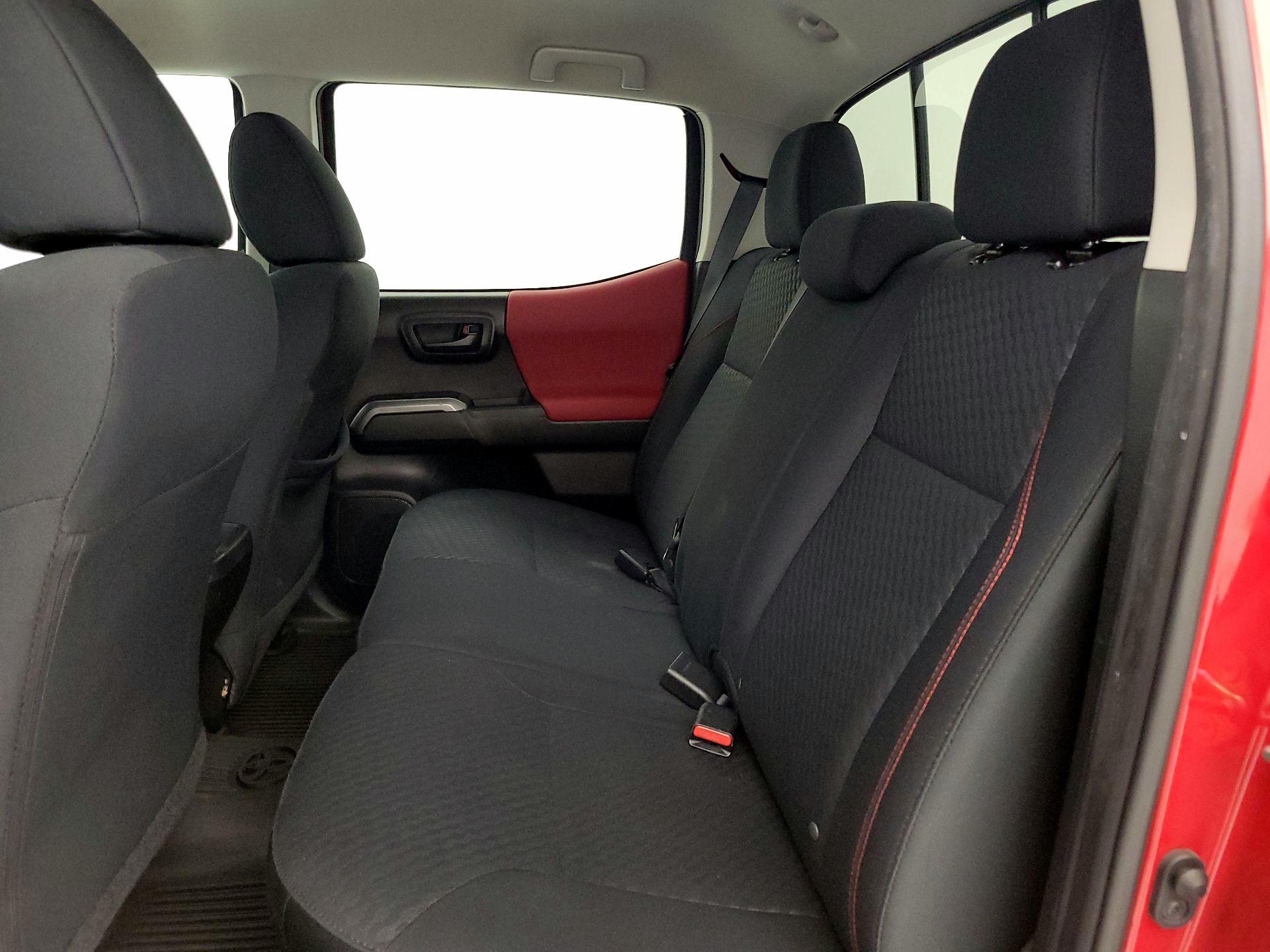 Thumbnail: 2020 Toyota Tacoma - 19