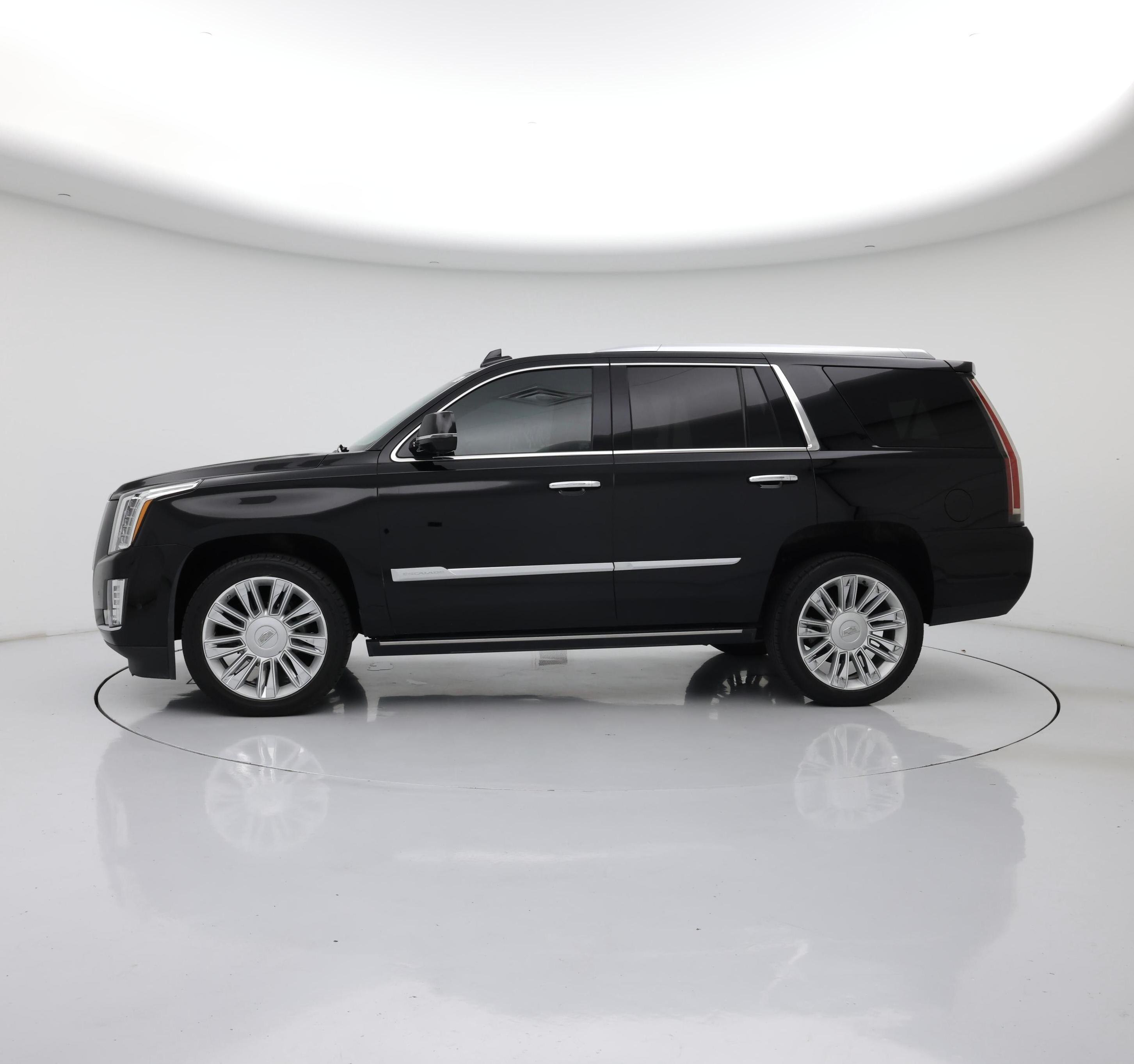 Thumbnail: 2018 Cadillac Escalade - 3