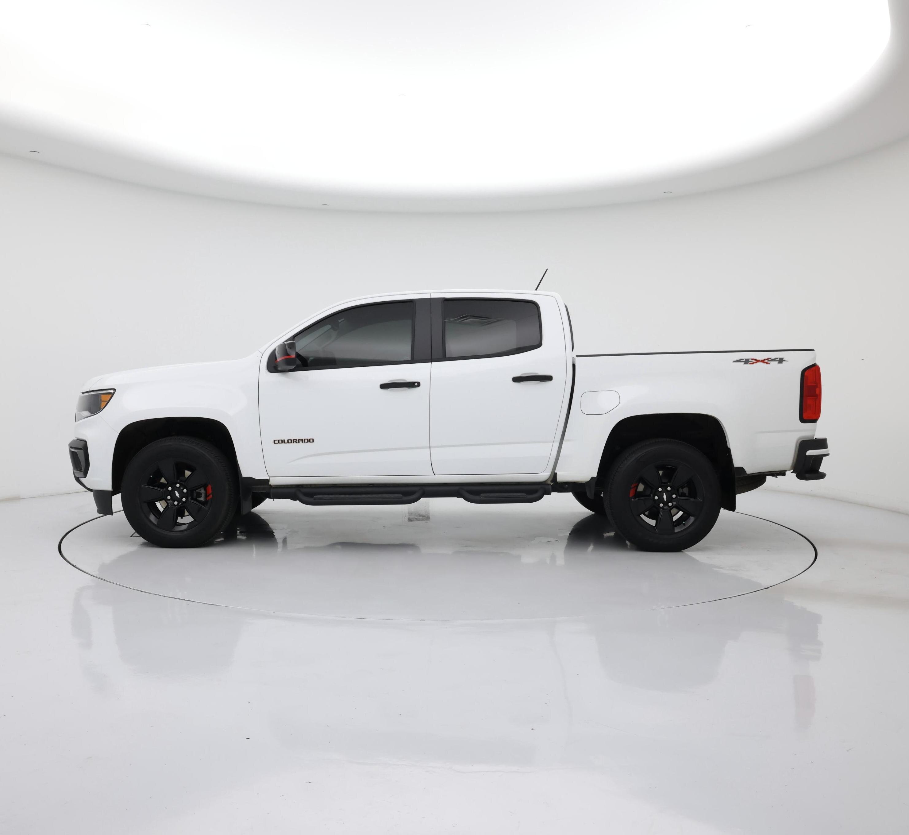Thumbnail: 2021 Chevrolet Colorado - 3