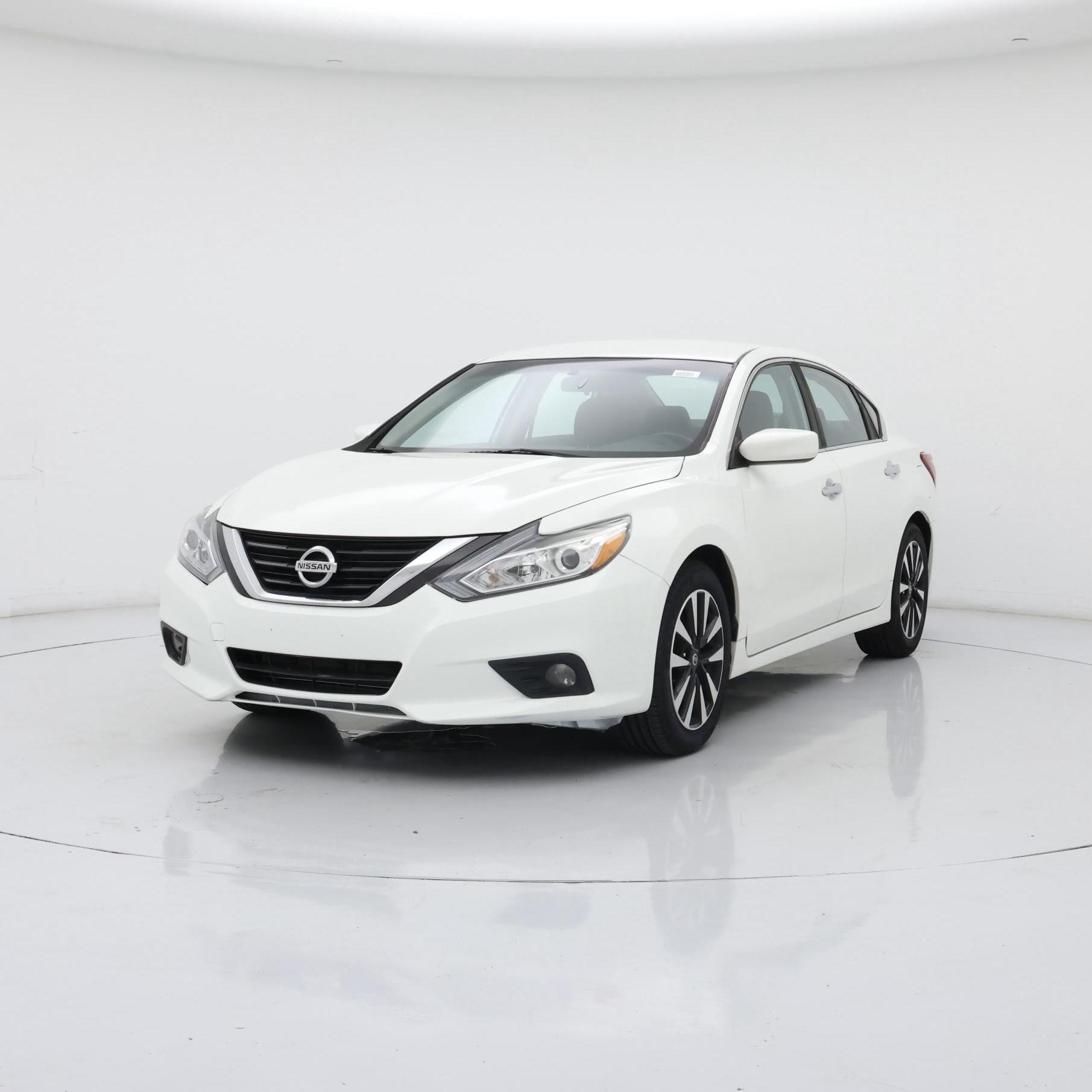 Thumbnail: 2018 Nissan Altima - 4