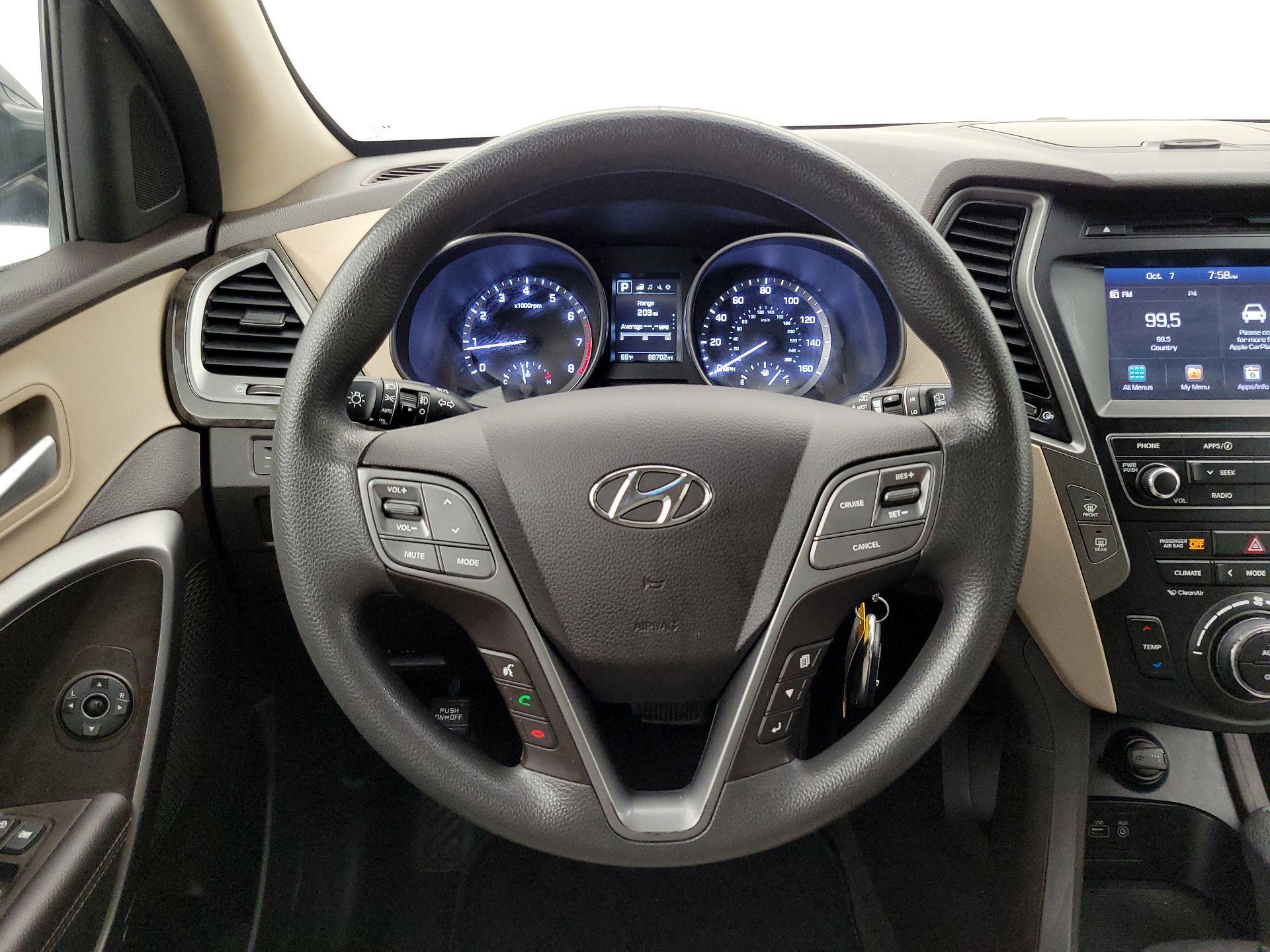 Thumbnail: 2017 Hyundai Santa Fe - 10
