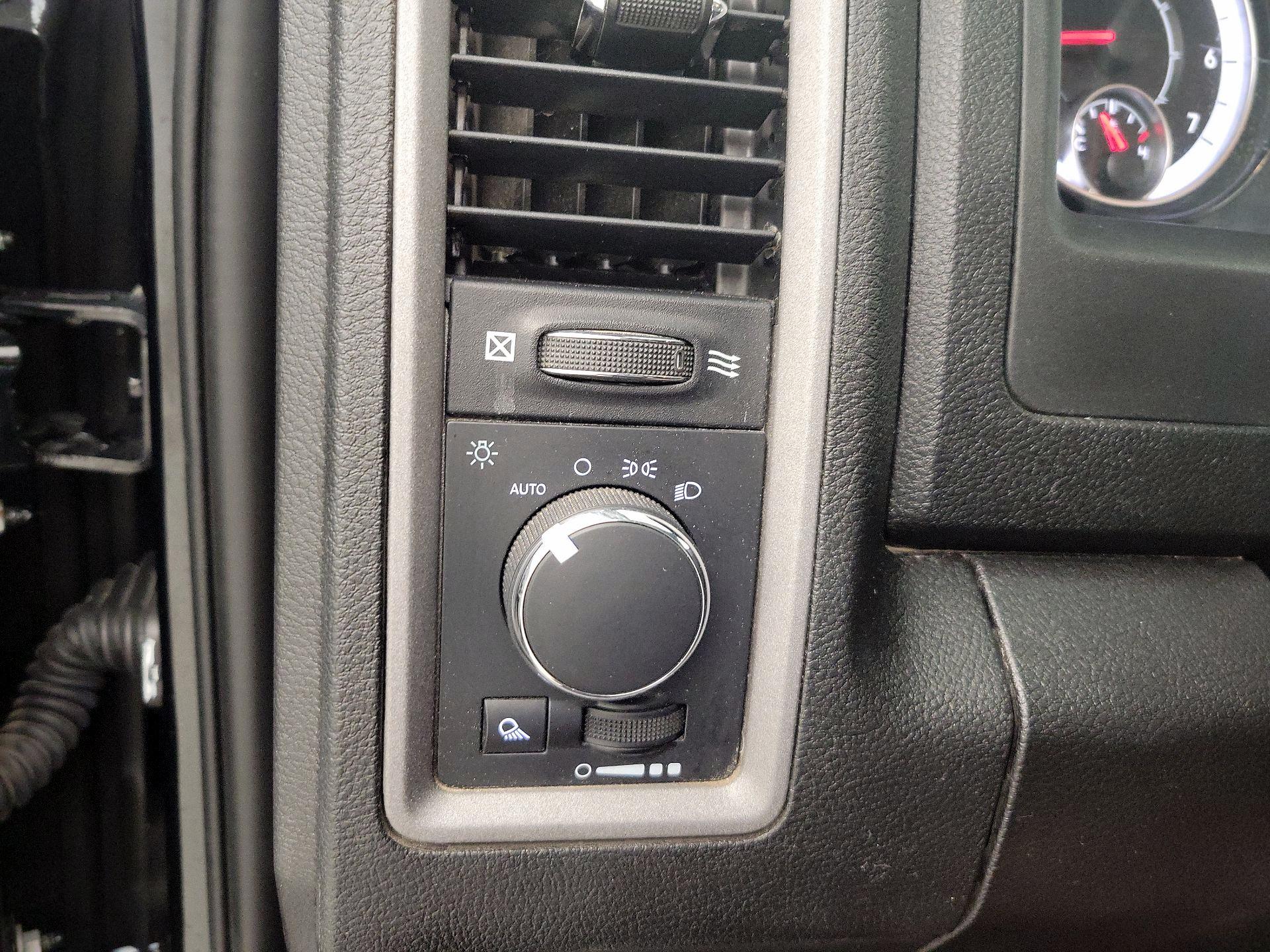 Thumbnail: 2021 RAM 1500 Classic - 13