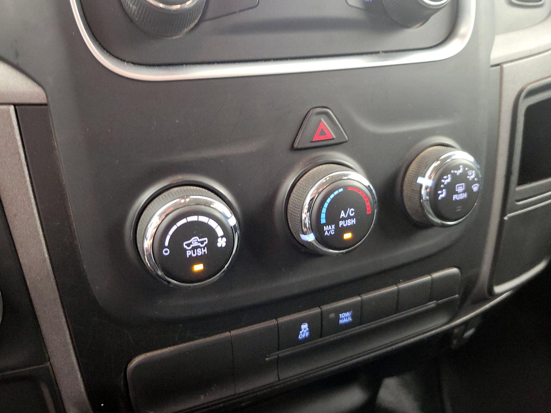 Thumbnail: 2021 RAM 1500 Classic - 16