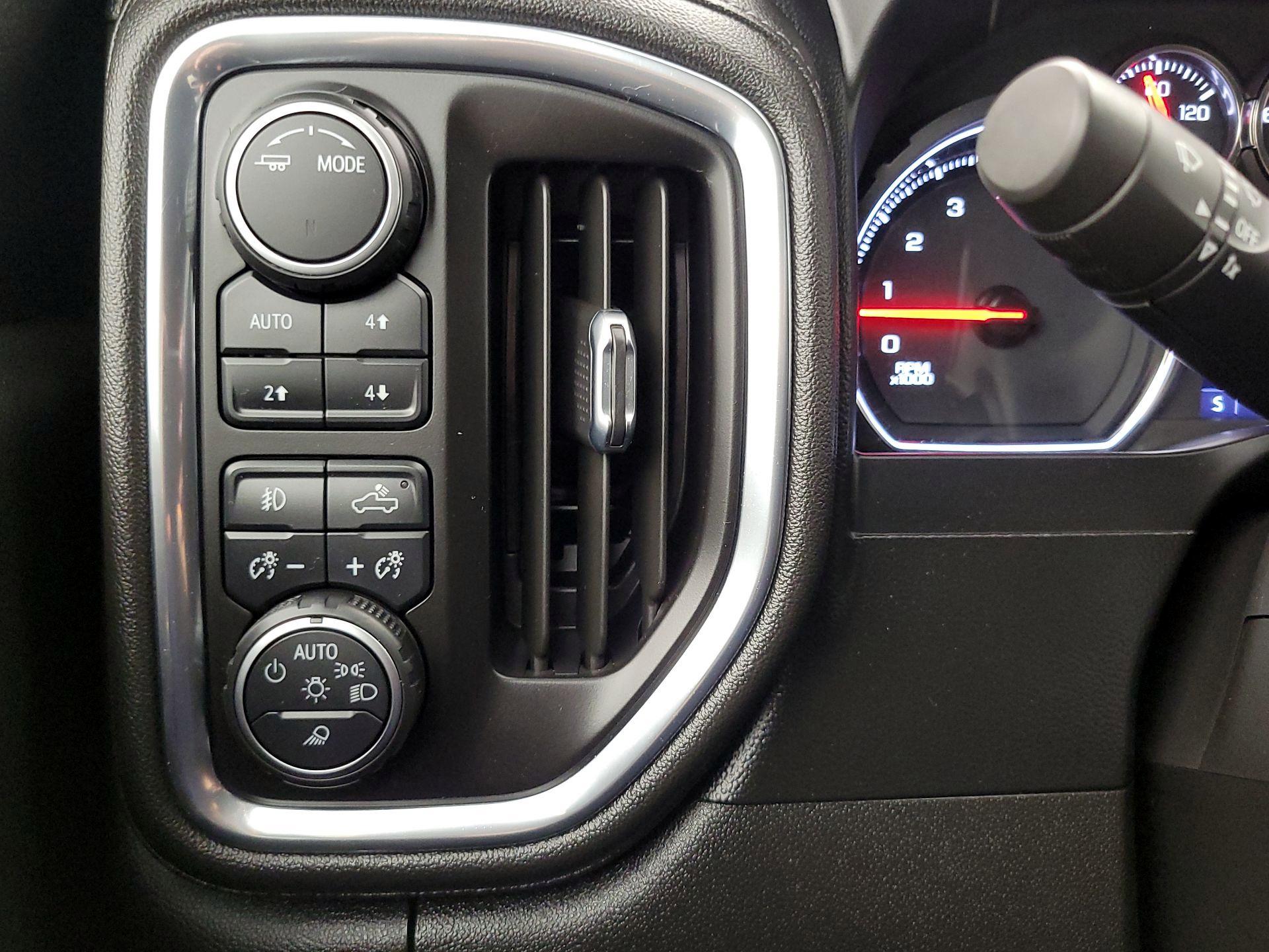 Thumbnail: 2021 Chevrolet Silverado 2500 - 13