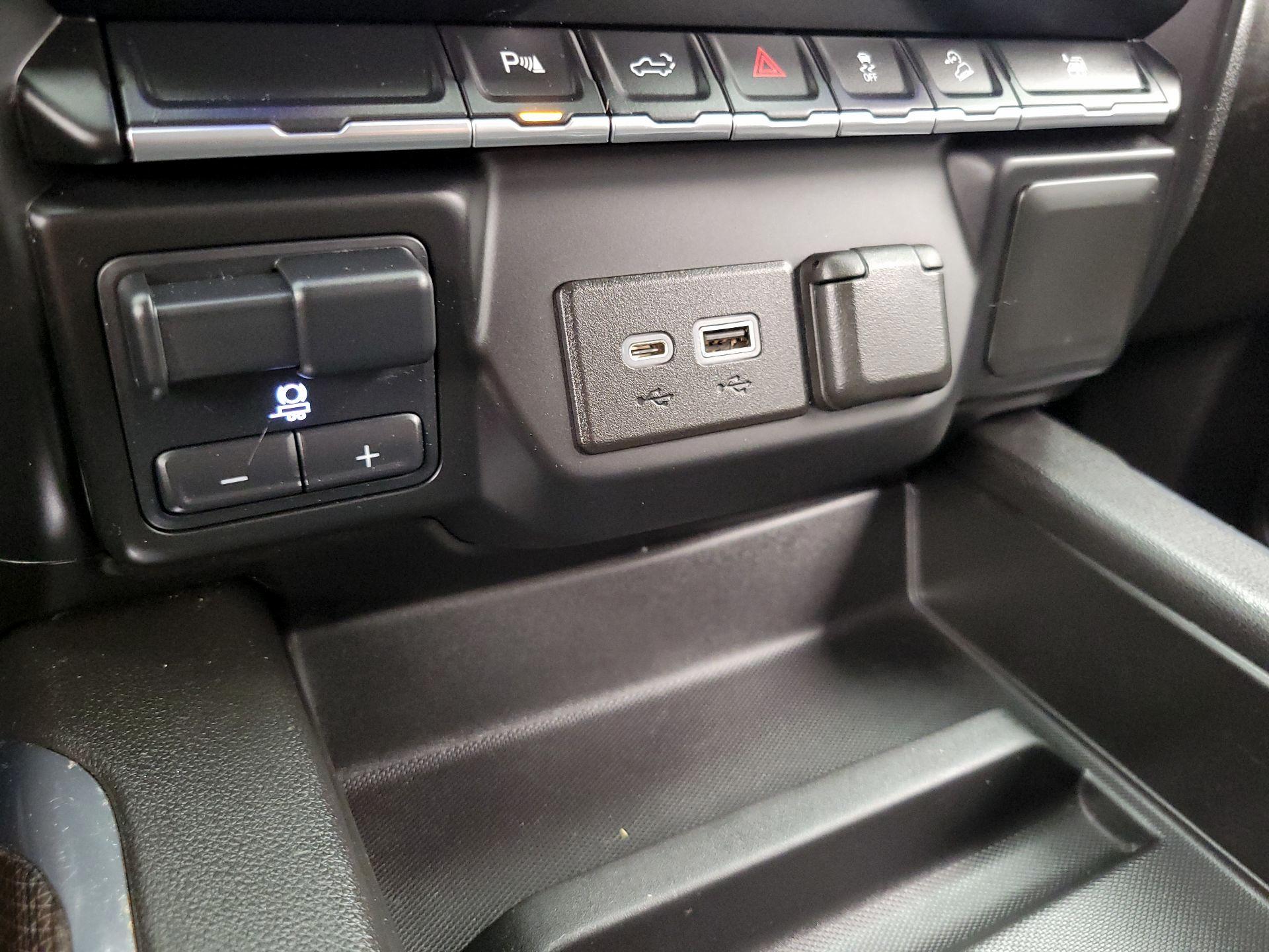 Thumbnail: 2021 Chevrolet Silverado 2500 - 18