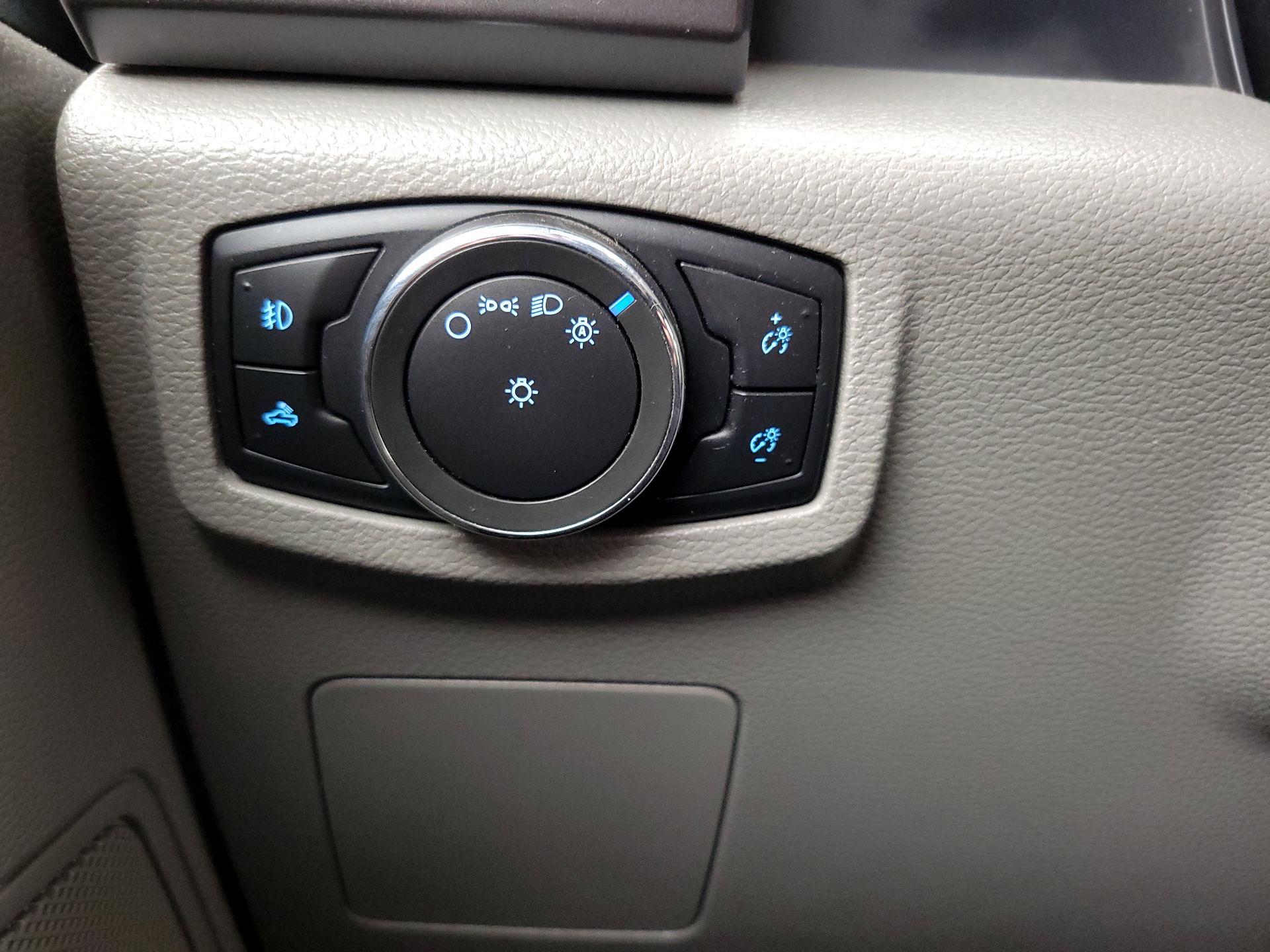 Thumbnail: 2016 Ford F-150 - 13