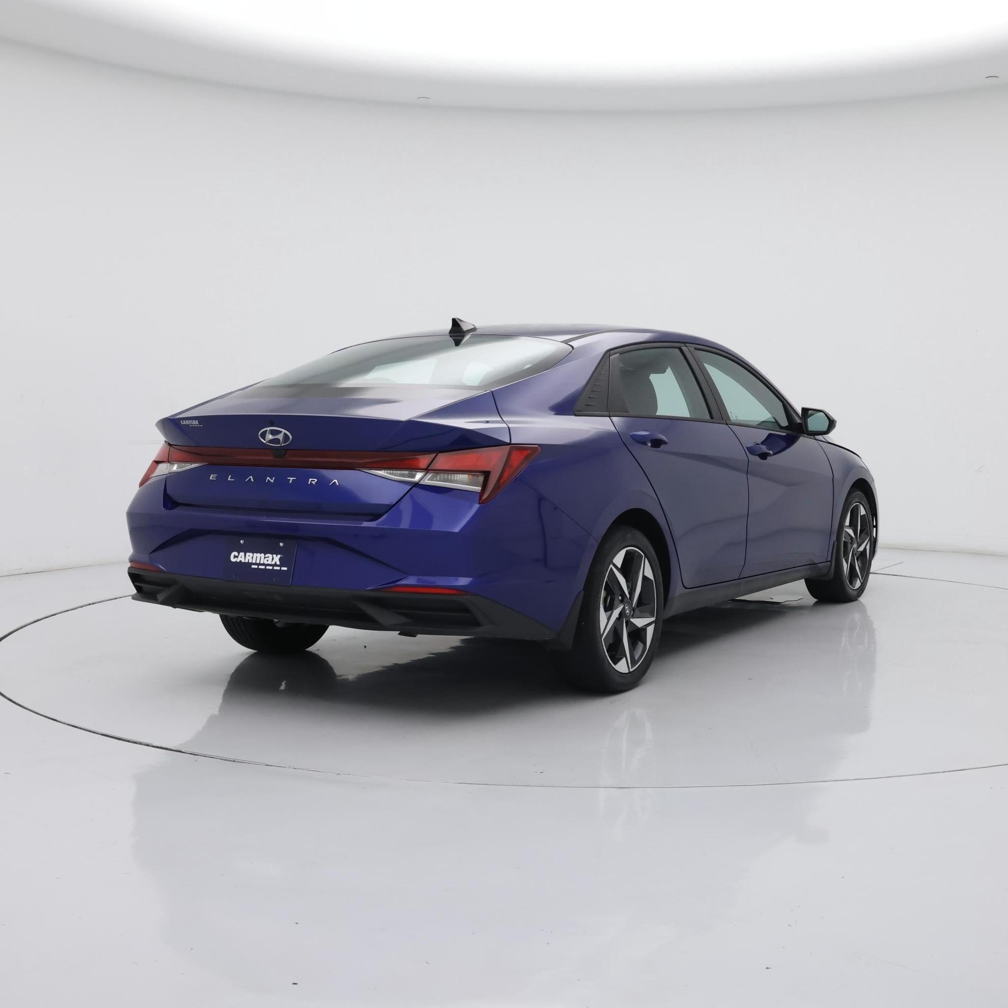 Thumbnail: 2023 Hyundai Elantra - 8