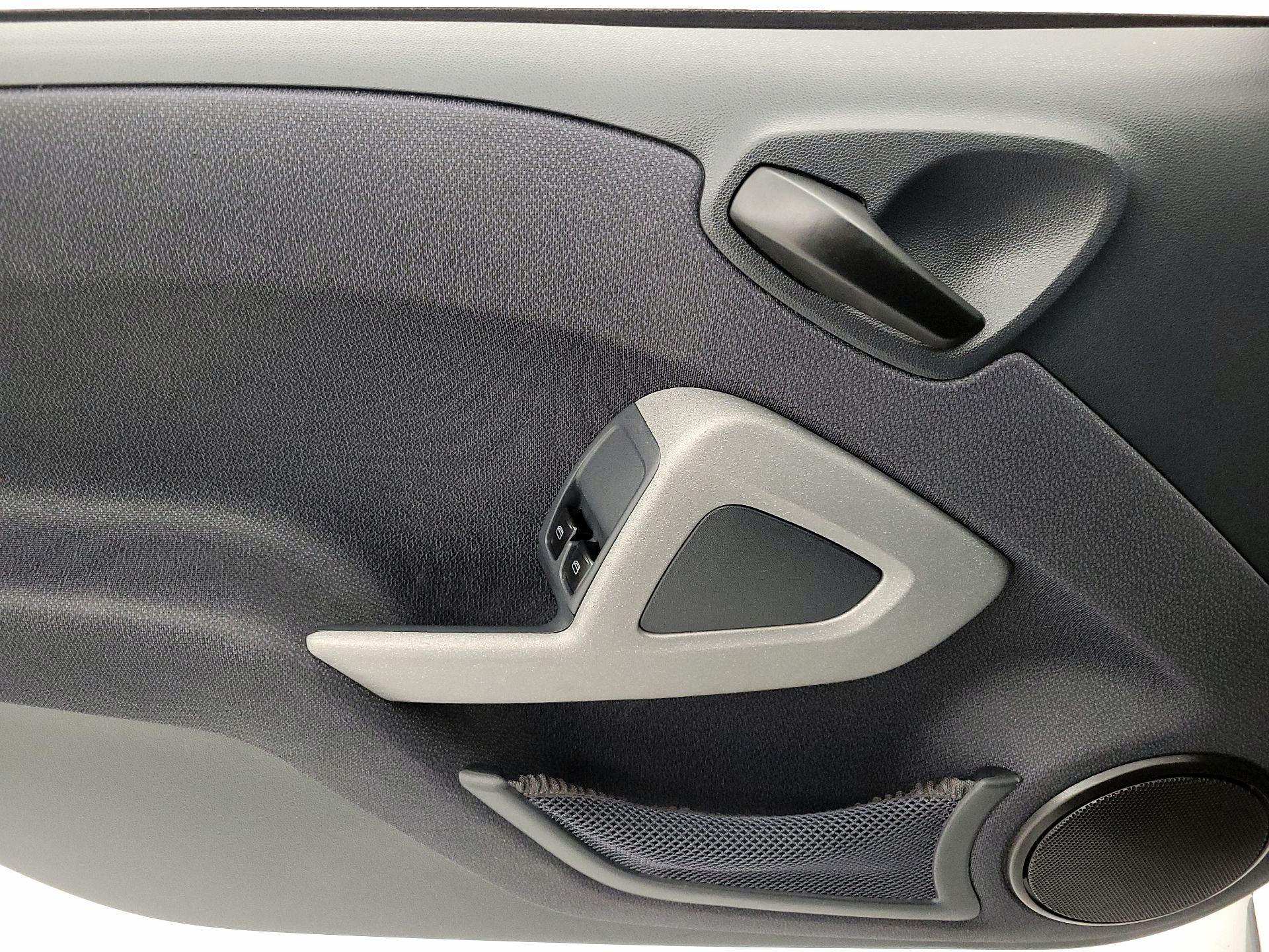 Thumbnail: 2015 smart fortwo - 12