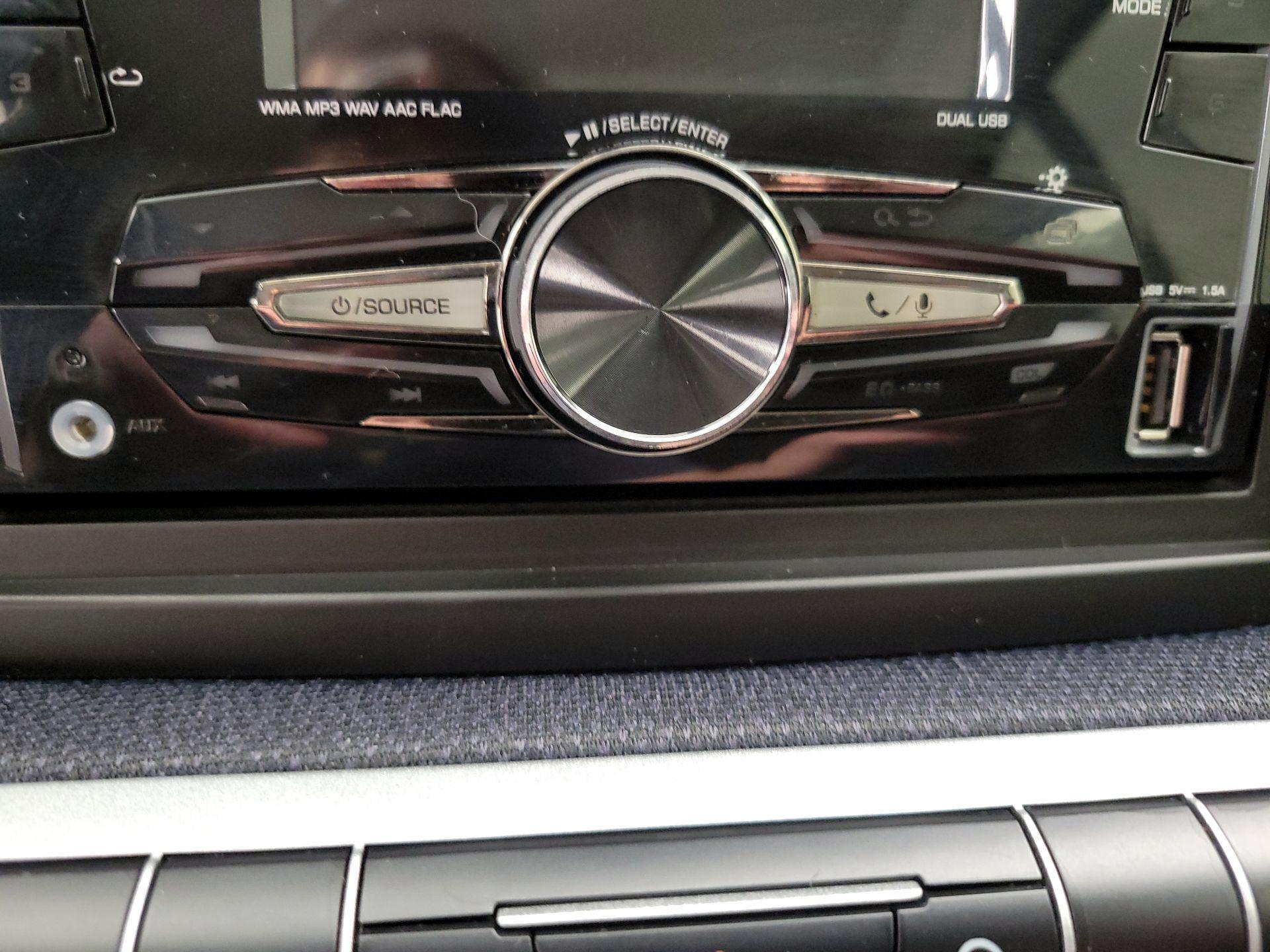 Thumbnail: 2015 smart fortwo - 16