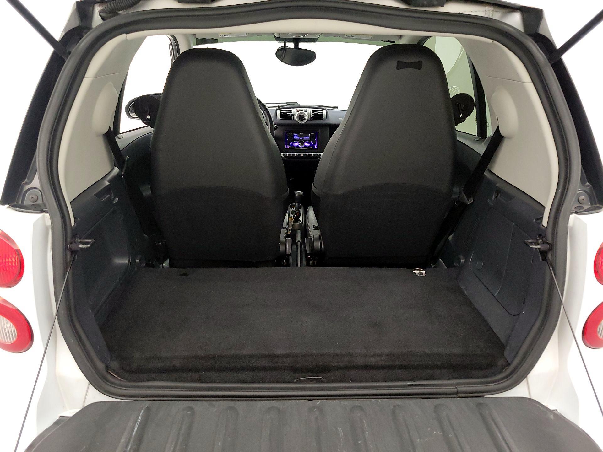 Thumbnail: 2015 smart fortwo - 17