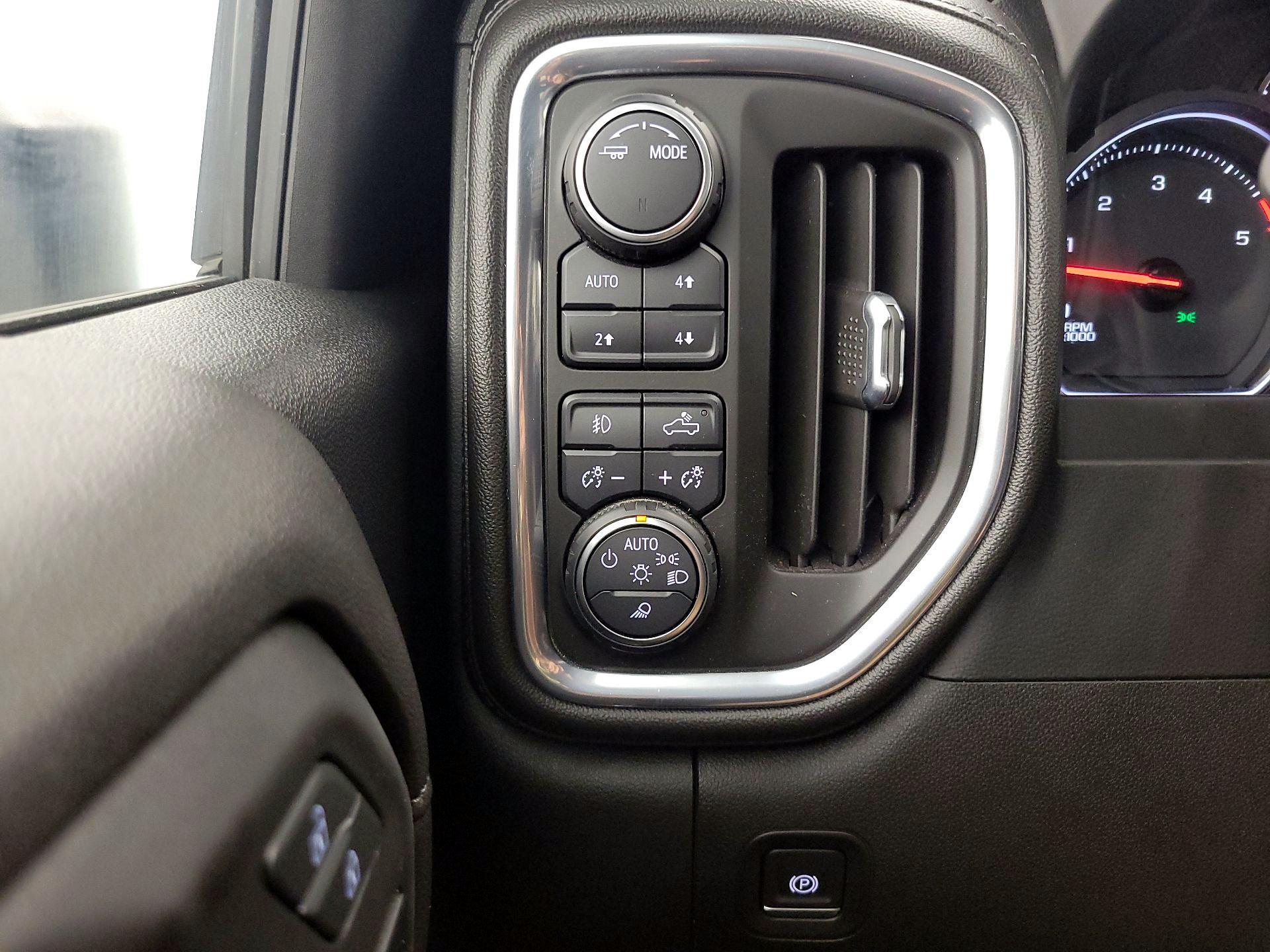 Thumbnail: 2020 Chevrolet Silverado 2500 - 13