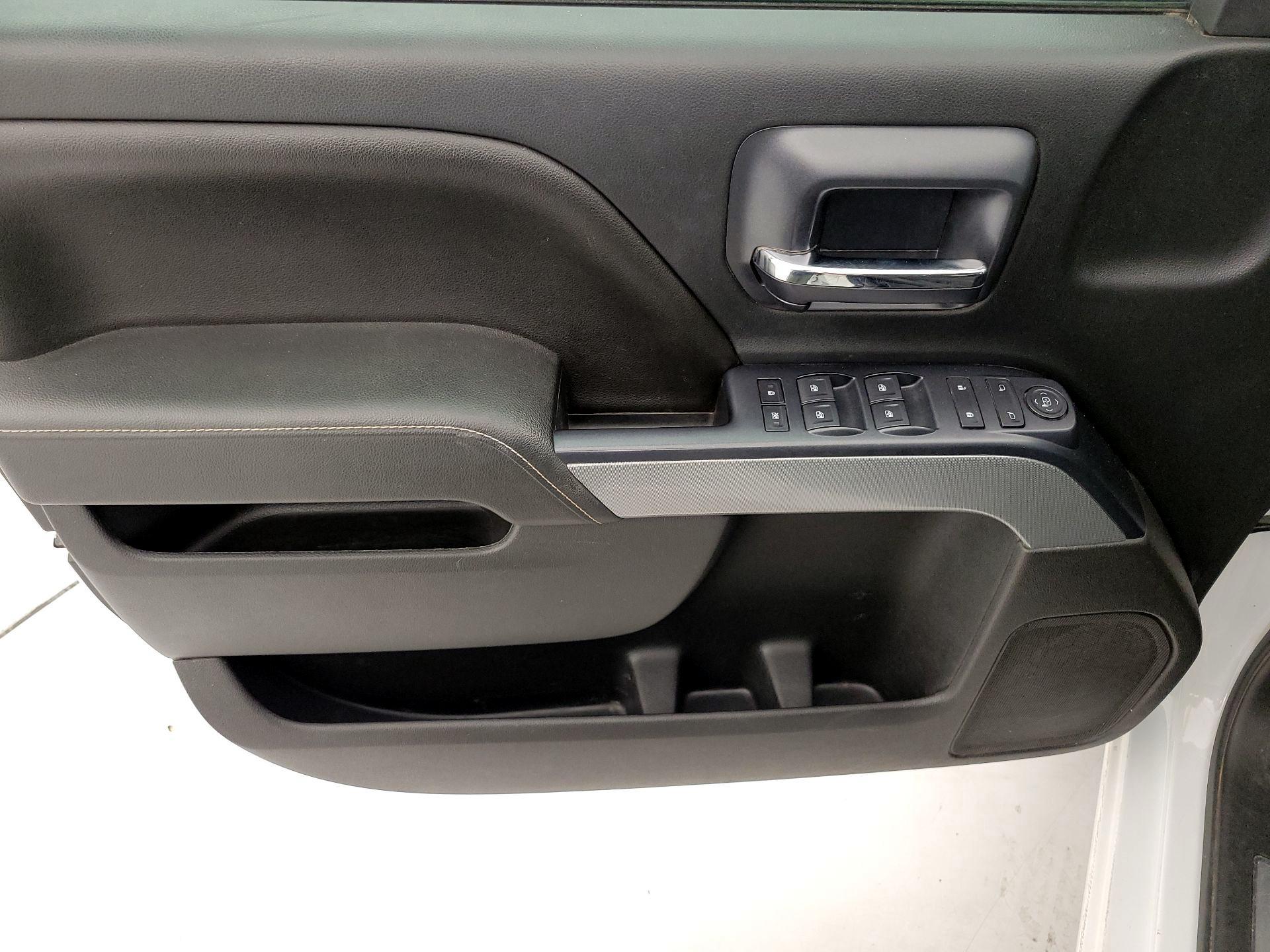 Thumbnail: 2015 Chevrolet Silverado 1500 - 12
