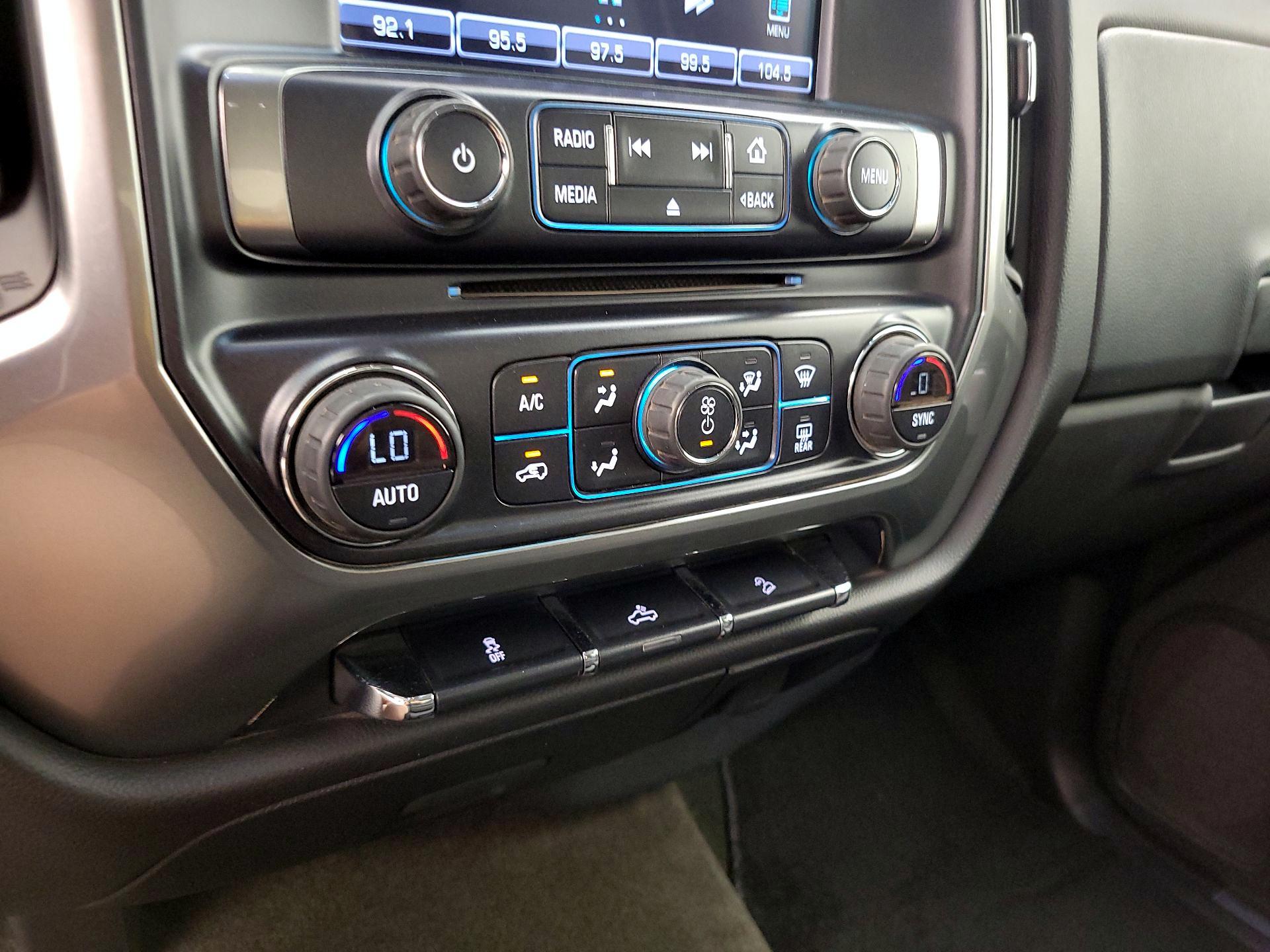 Thumbnail: 2015 Chevrolet Silverado 1500 - 16