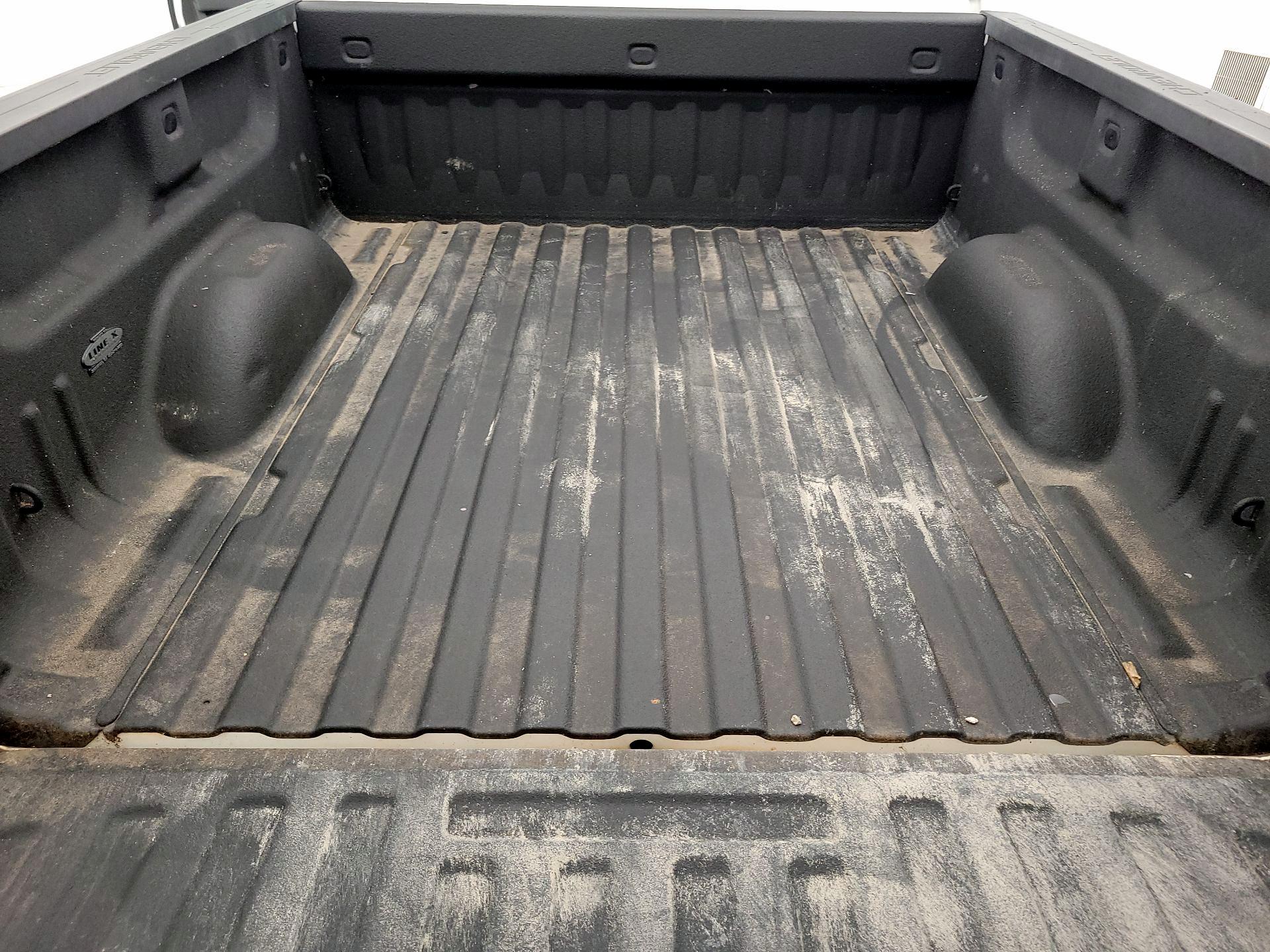 Thumbnail: 2015 Chevrolet Silverado 1500 - 20