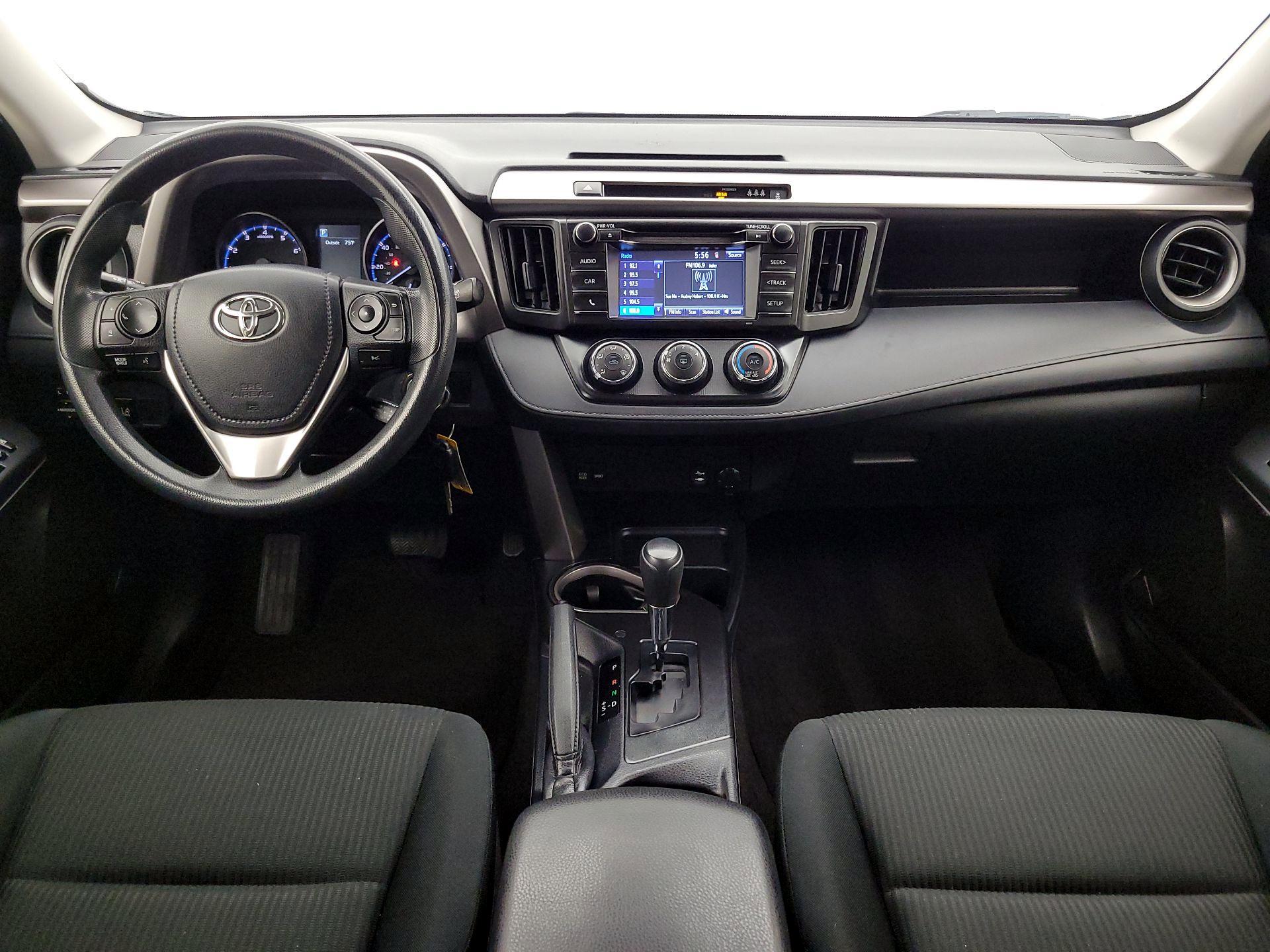 Thumbnail: 2017 Toyota RAV4 - 9