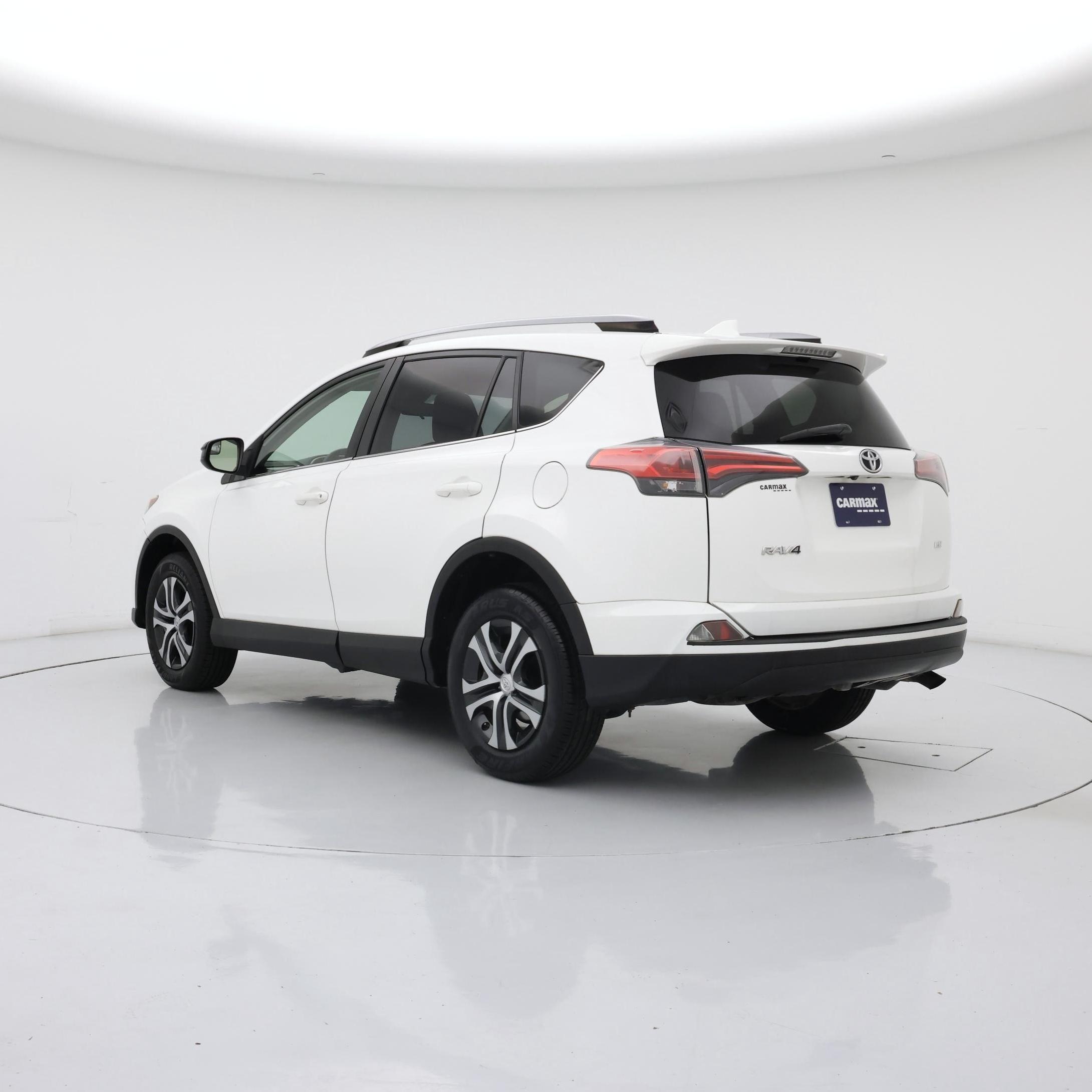 Thumbnail: 2017 Toyota RAV4 - 2