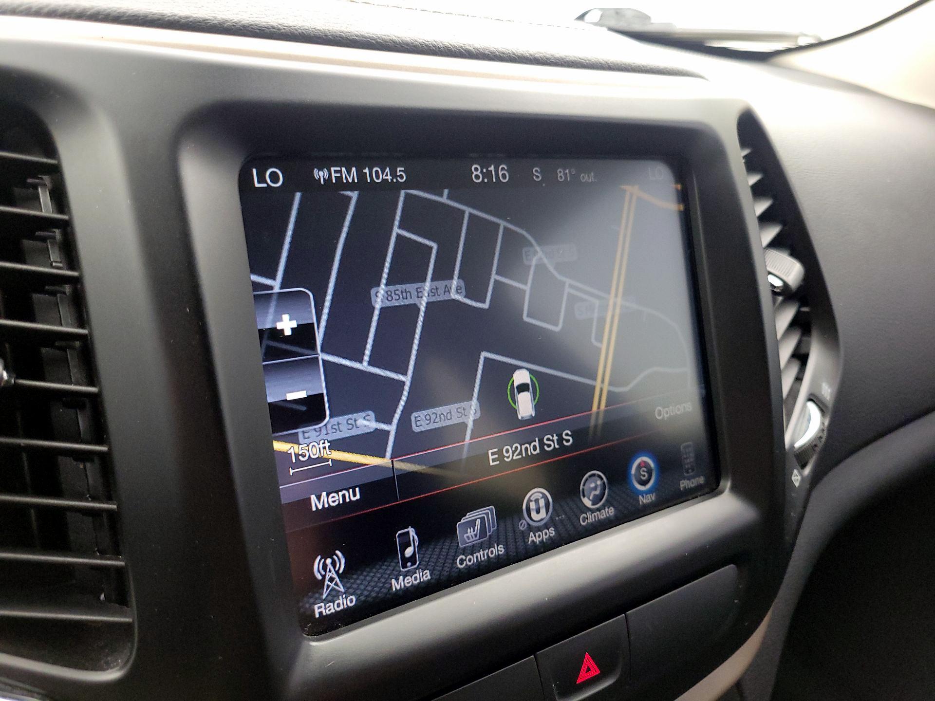 Thumbnail: 2015 Jeep Cherokee - 14