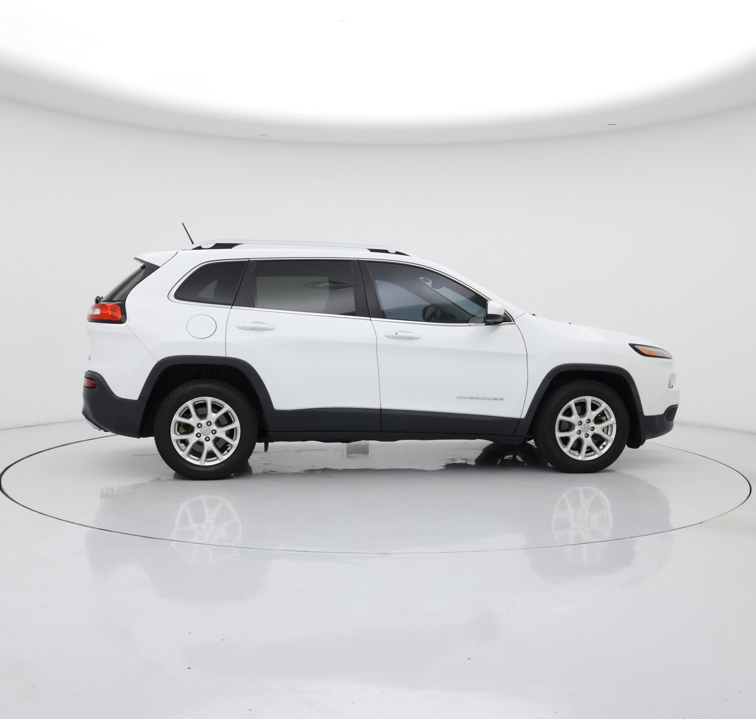Thumbnail: 2015 Jeep Cherokee - 7