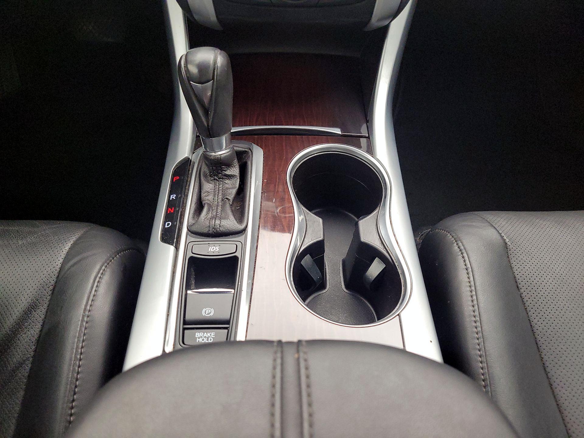 Thumbnail: 2017 Acura TLX - 18