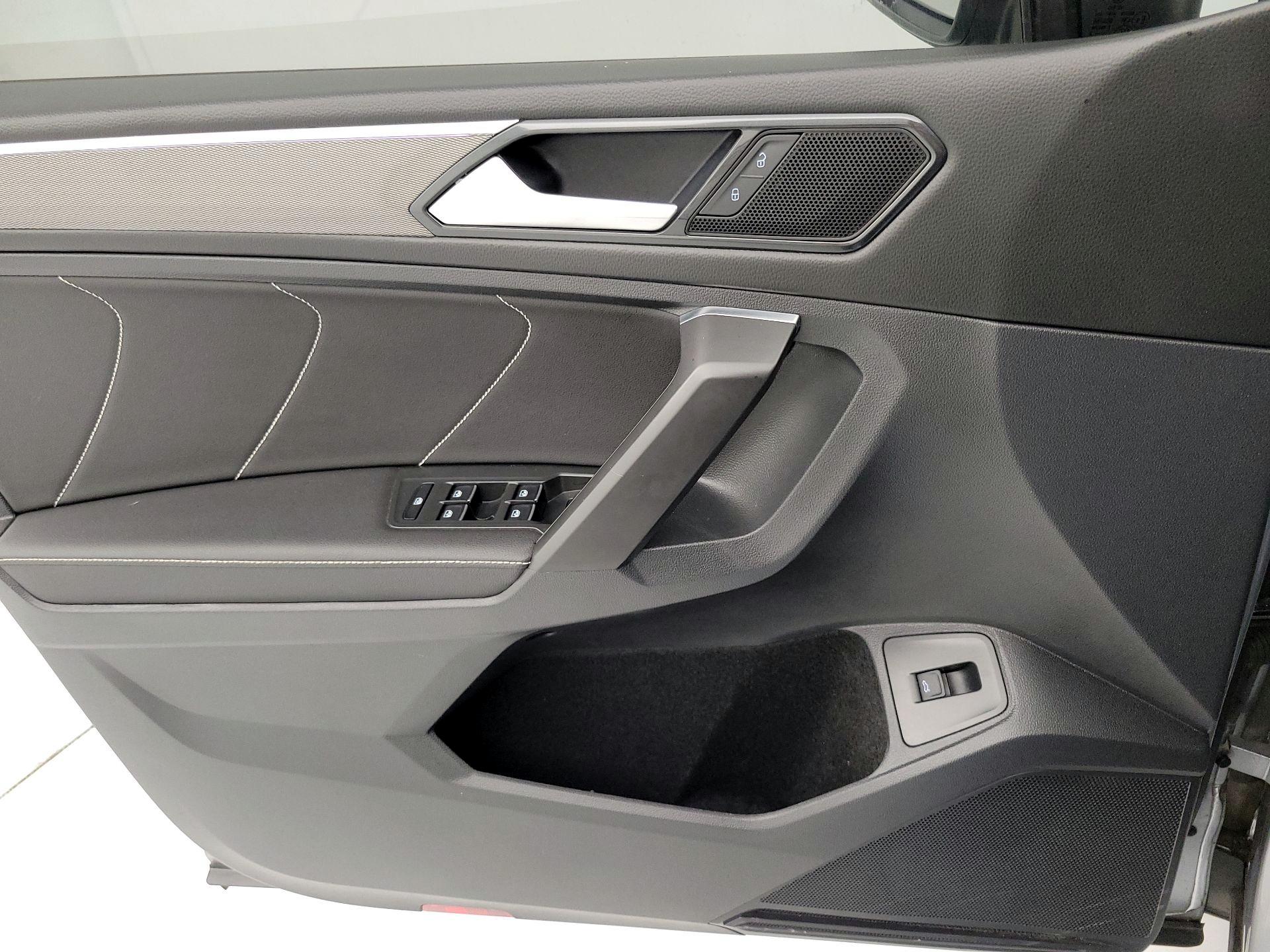 Thumbnail: 2022 Volkswagen Tiguan - 12