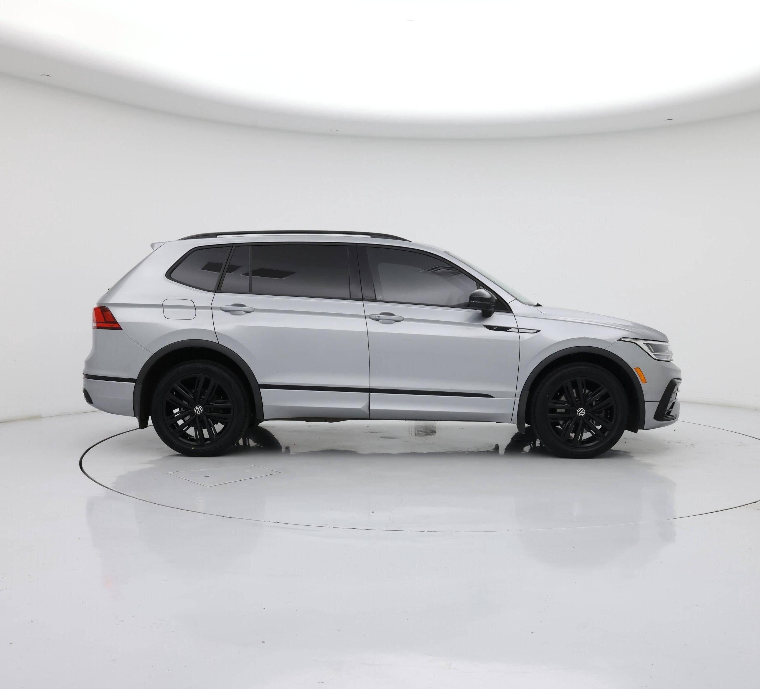 Thumbnail: 2022 Volkswagen Tiguan - 7