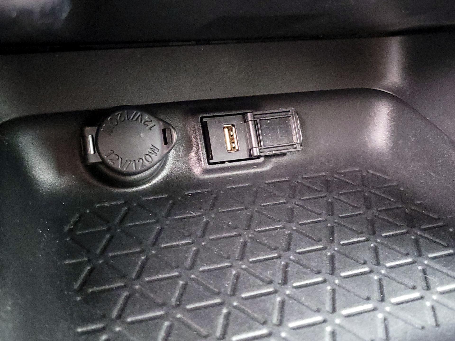 Thumbnail: 2020 Toyota RAV4 - 18