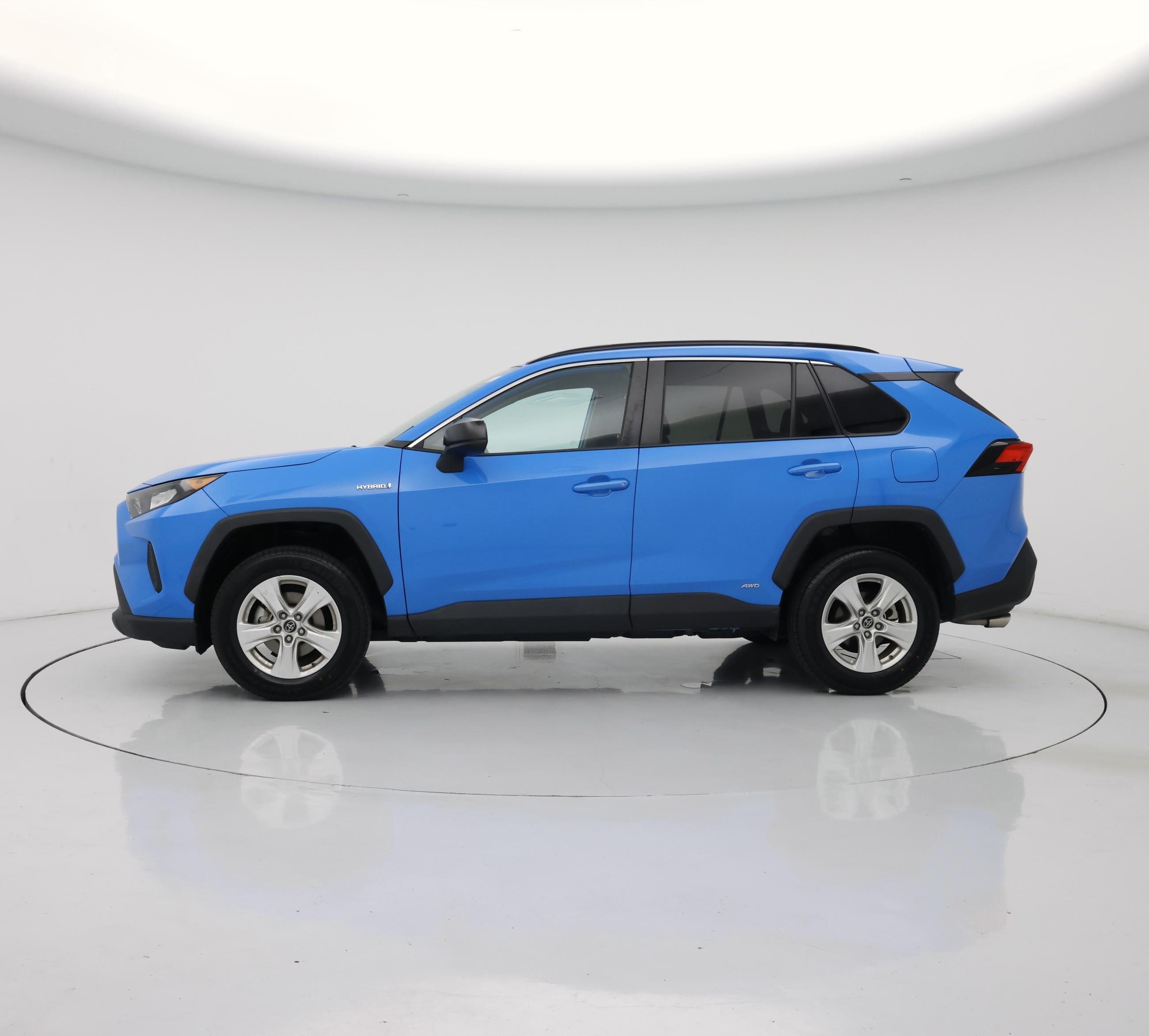 Thumbnail: 2020 Toyota RAV4 - 3
