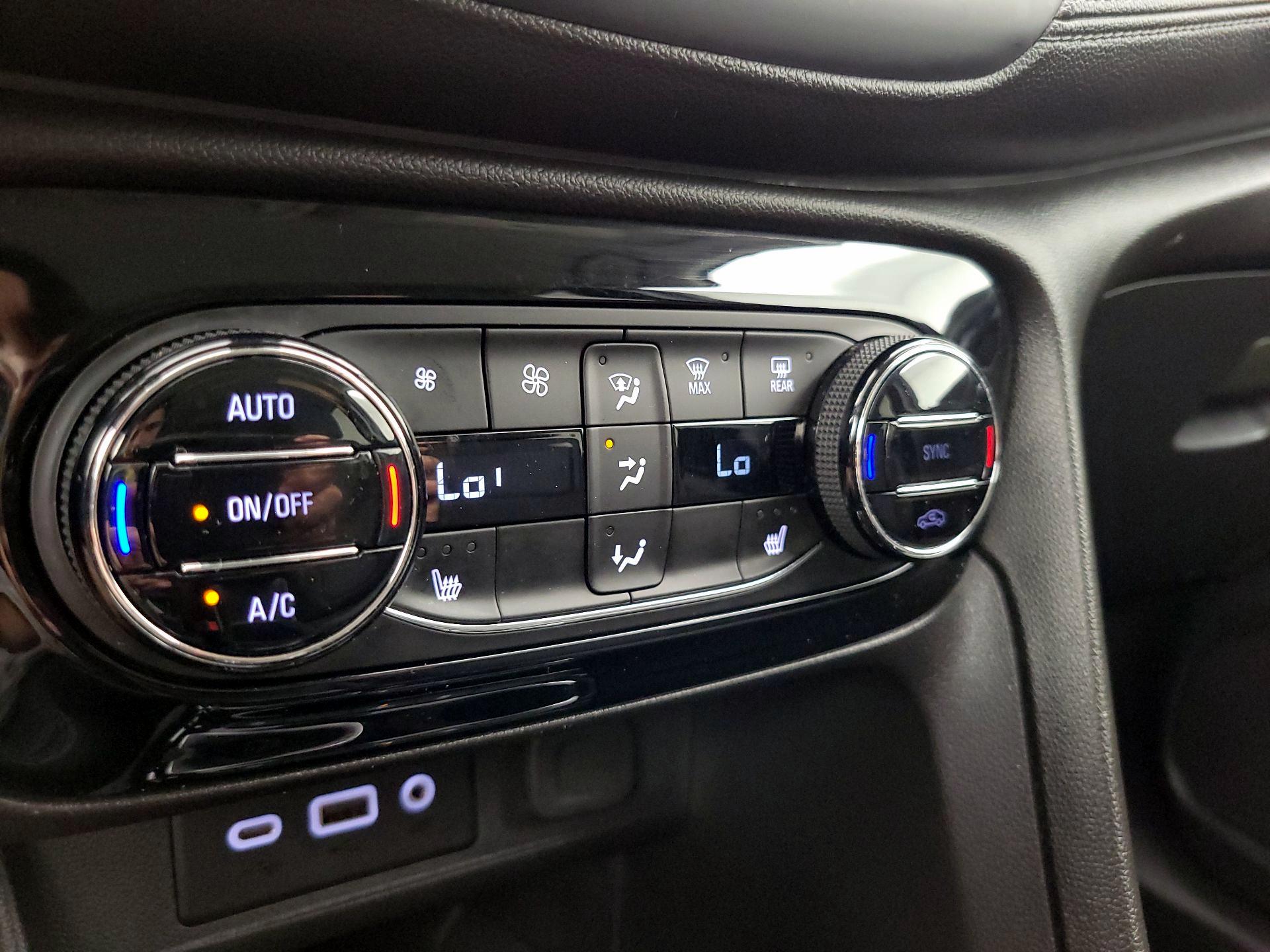 Thumbnail: 2021 Buick Encore GX - 16